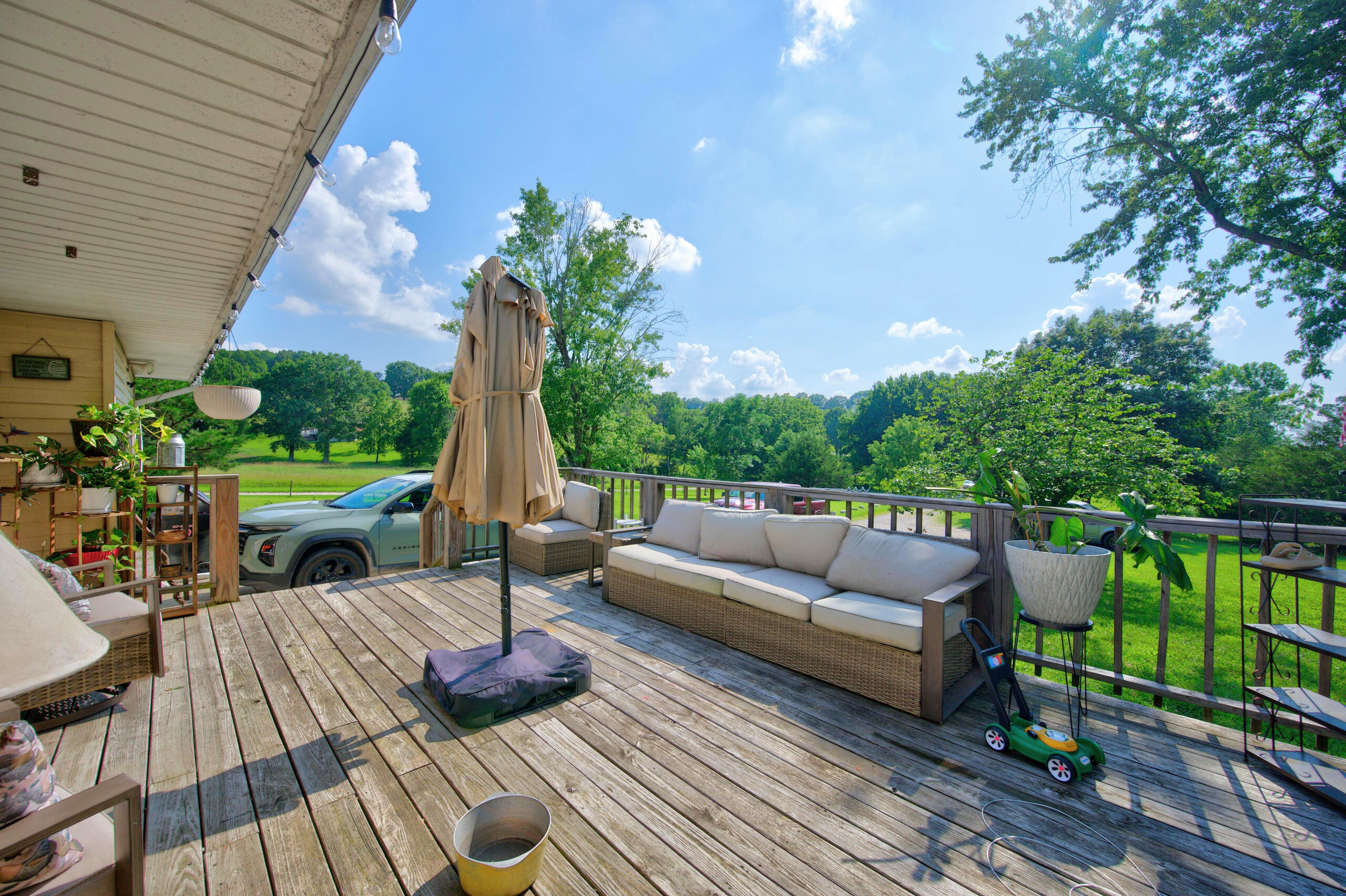 2376 Northview Road Property Photo 5