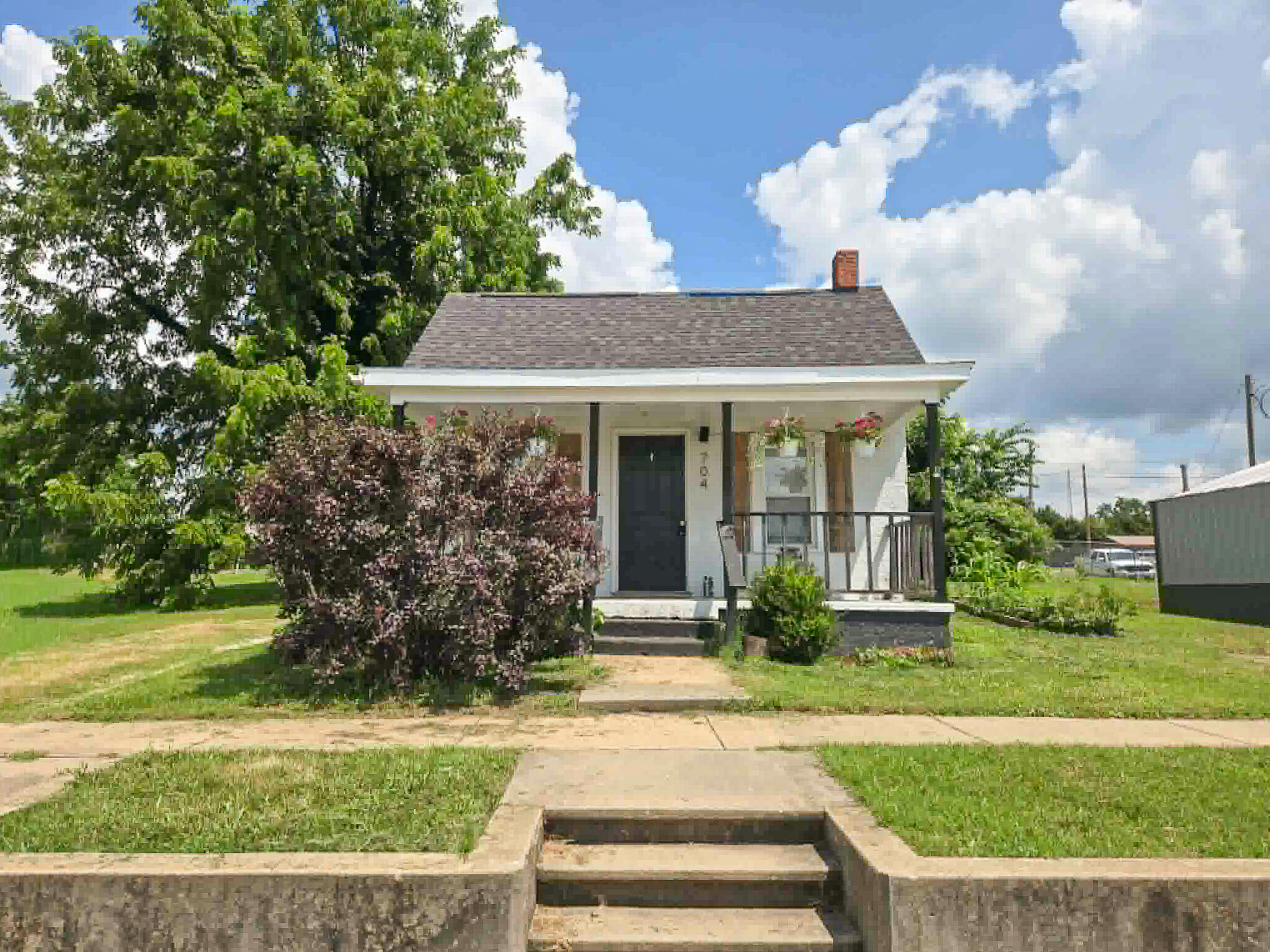 704 Main Street Property Photo 1