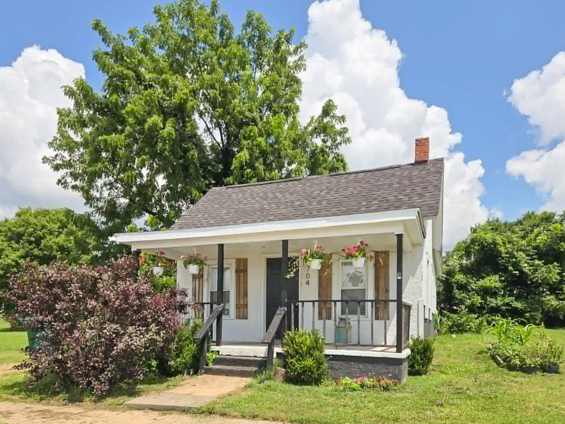 704 Main Street Property Photo 13