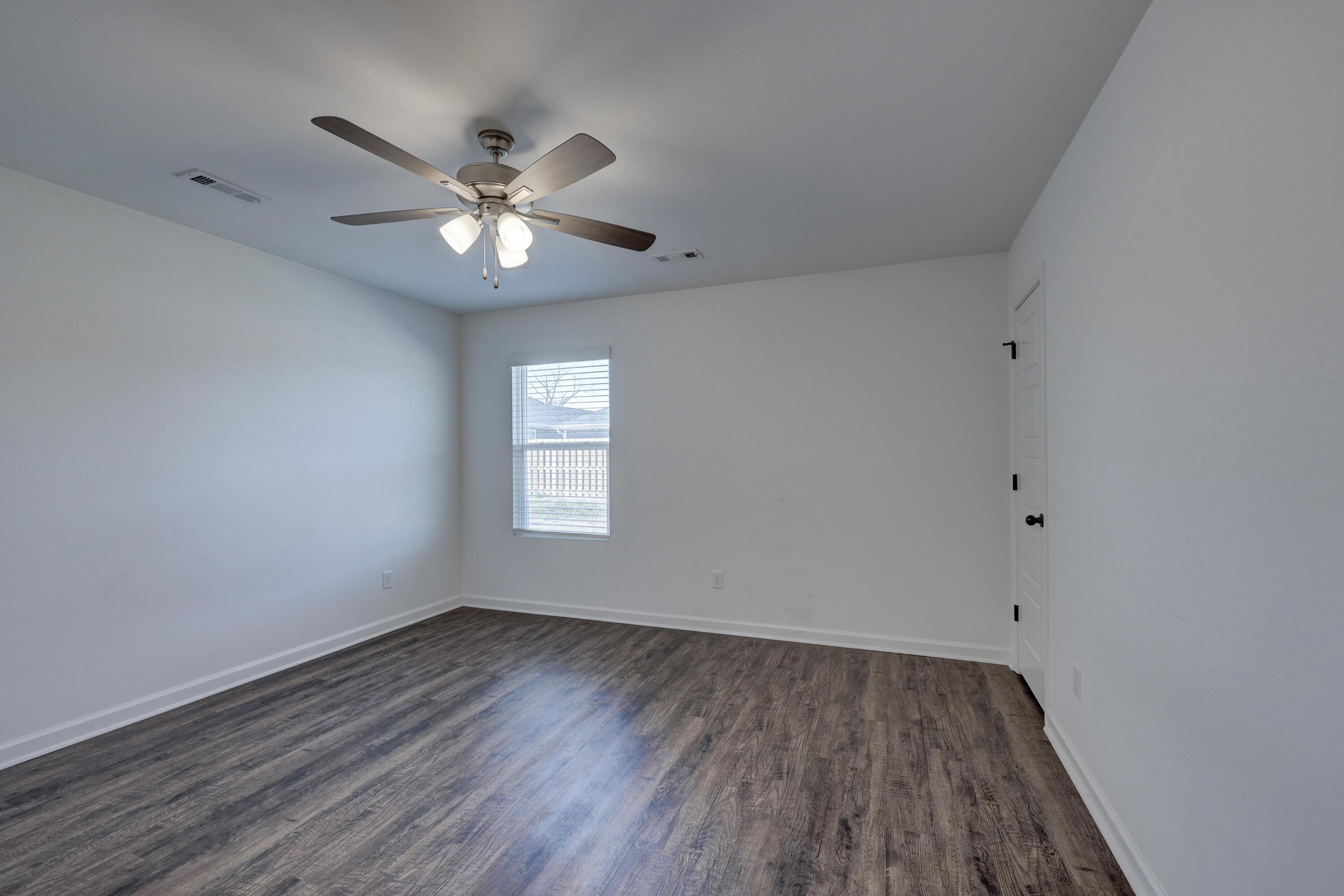 741 Short Leaf Lane Property Photo 15