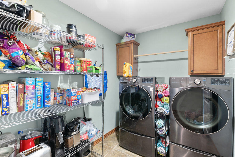 647 North Althea Avenue Property Photo 21