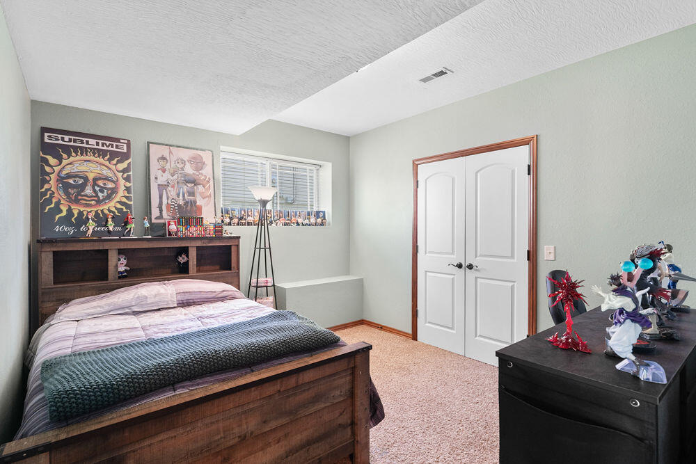647 North Althea Avenue Property Photo 29