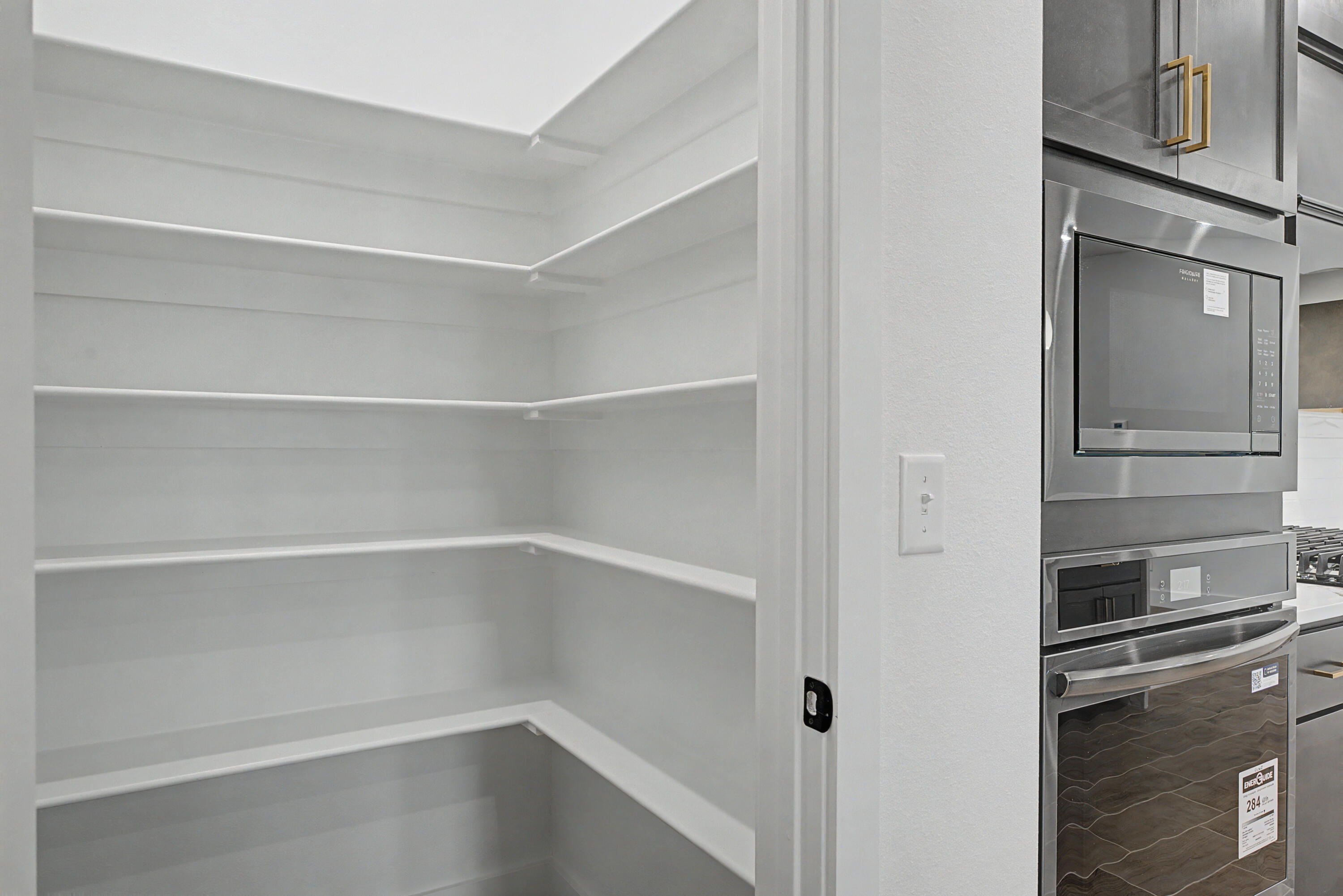 907 Silver Oaks Drive Property Photo 14