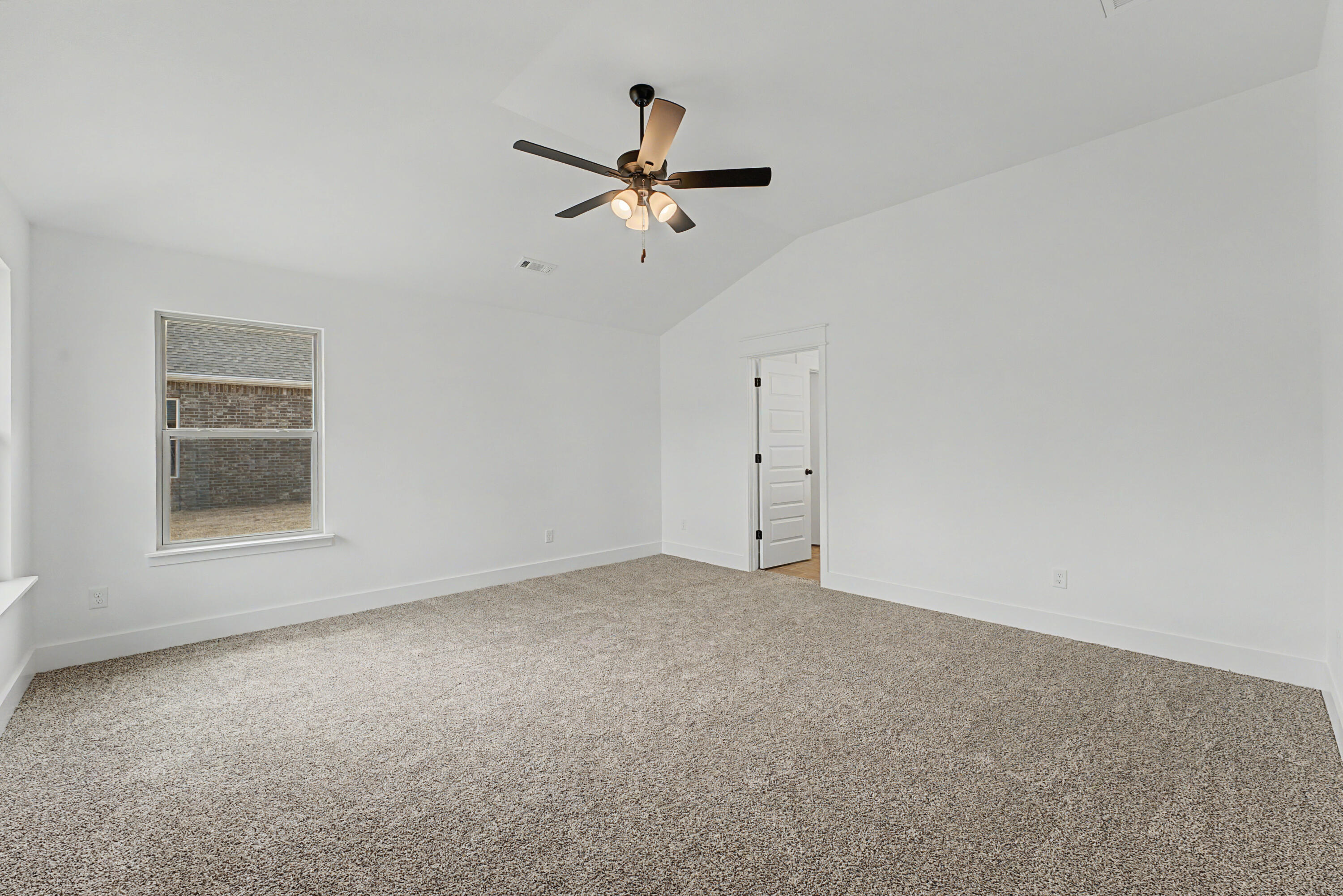 907 Silver Oaks Drive Property Photo 18
