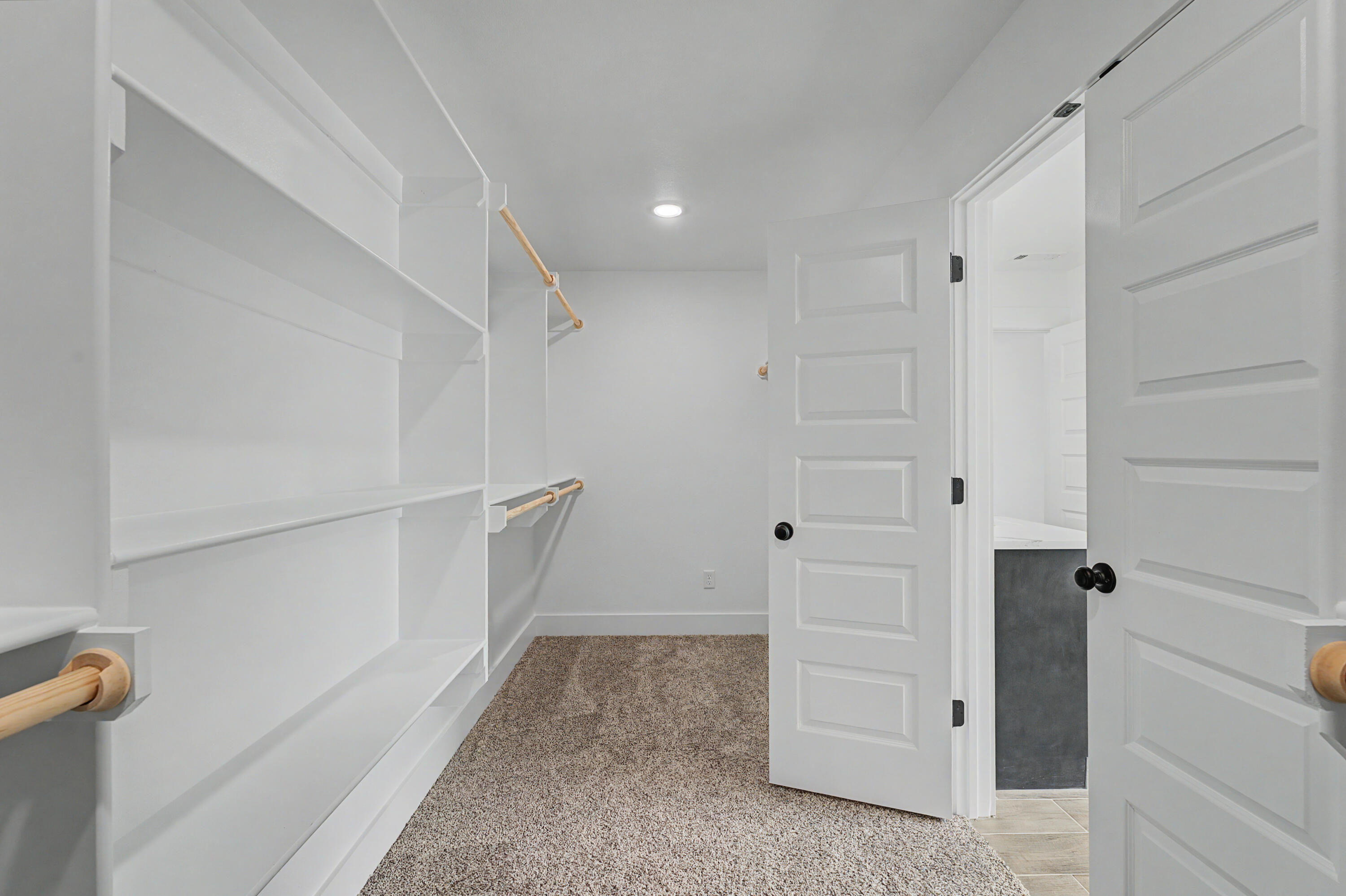 907 Silver Oaks Drive Property Photo 22