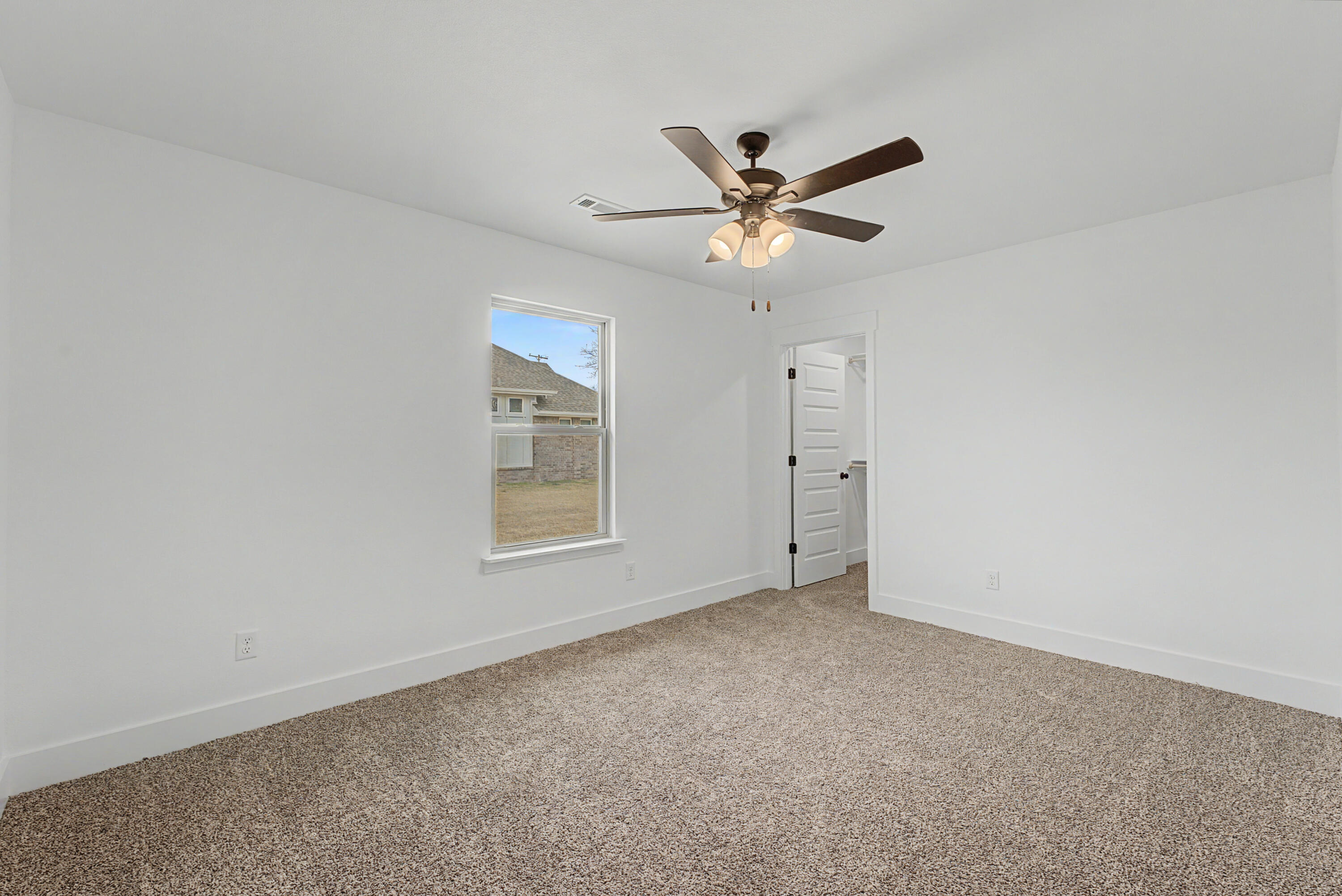 907 Silver Oaks Drive Property Photo 24