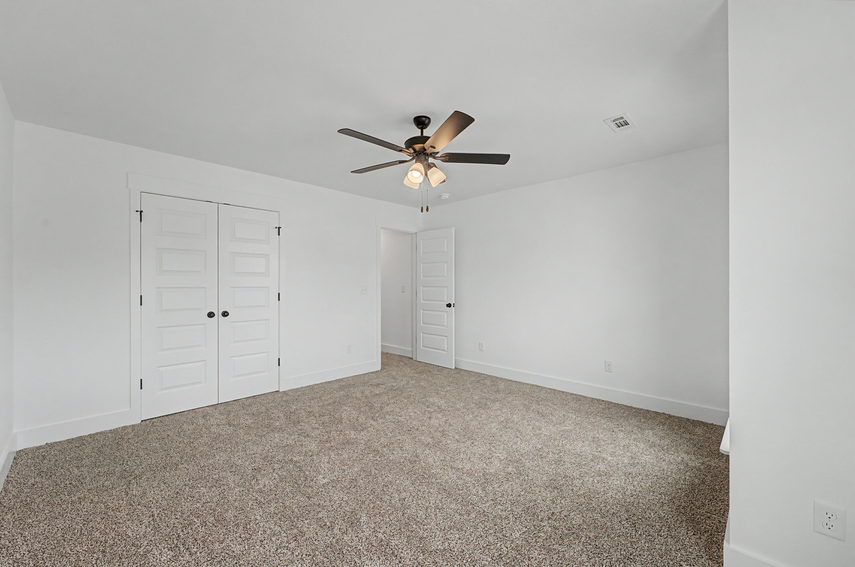 907 Silver Oaks Drive Property Photo 28