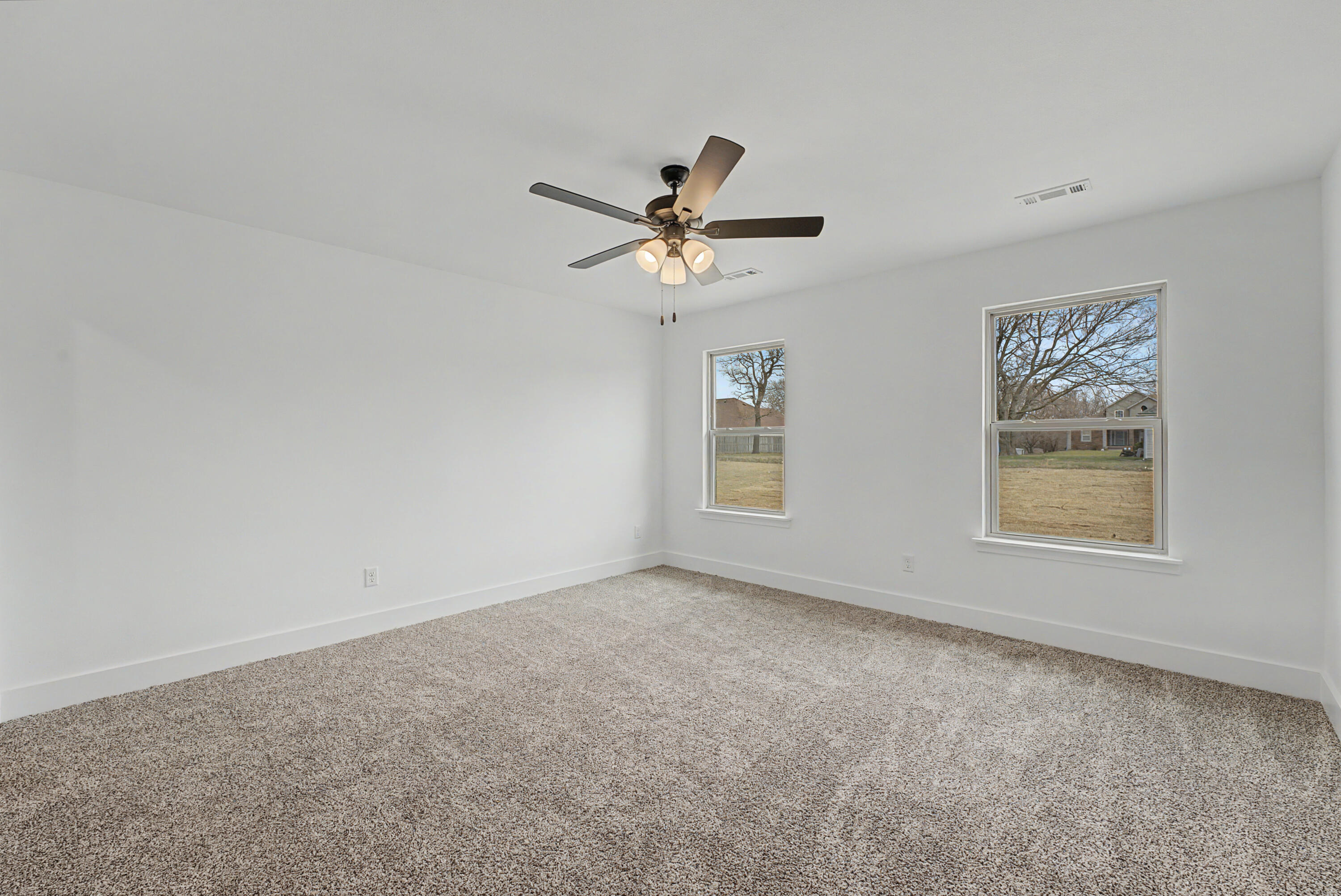 907 Silver Oaks Drive Property Photo 29