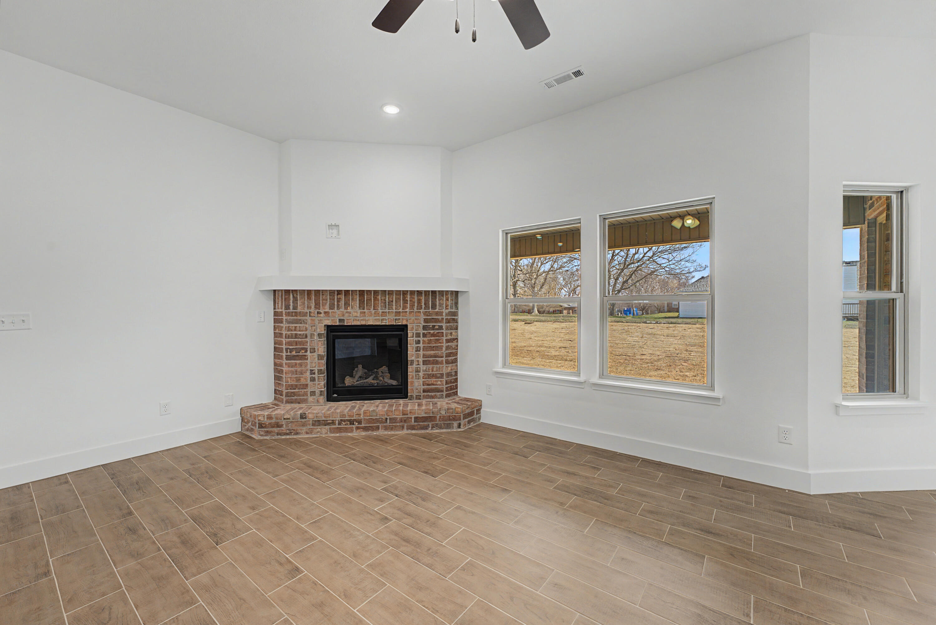 907 Silver Oaks Drive Property Photo 37