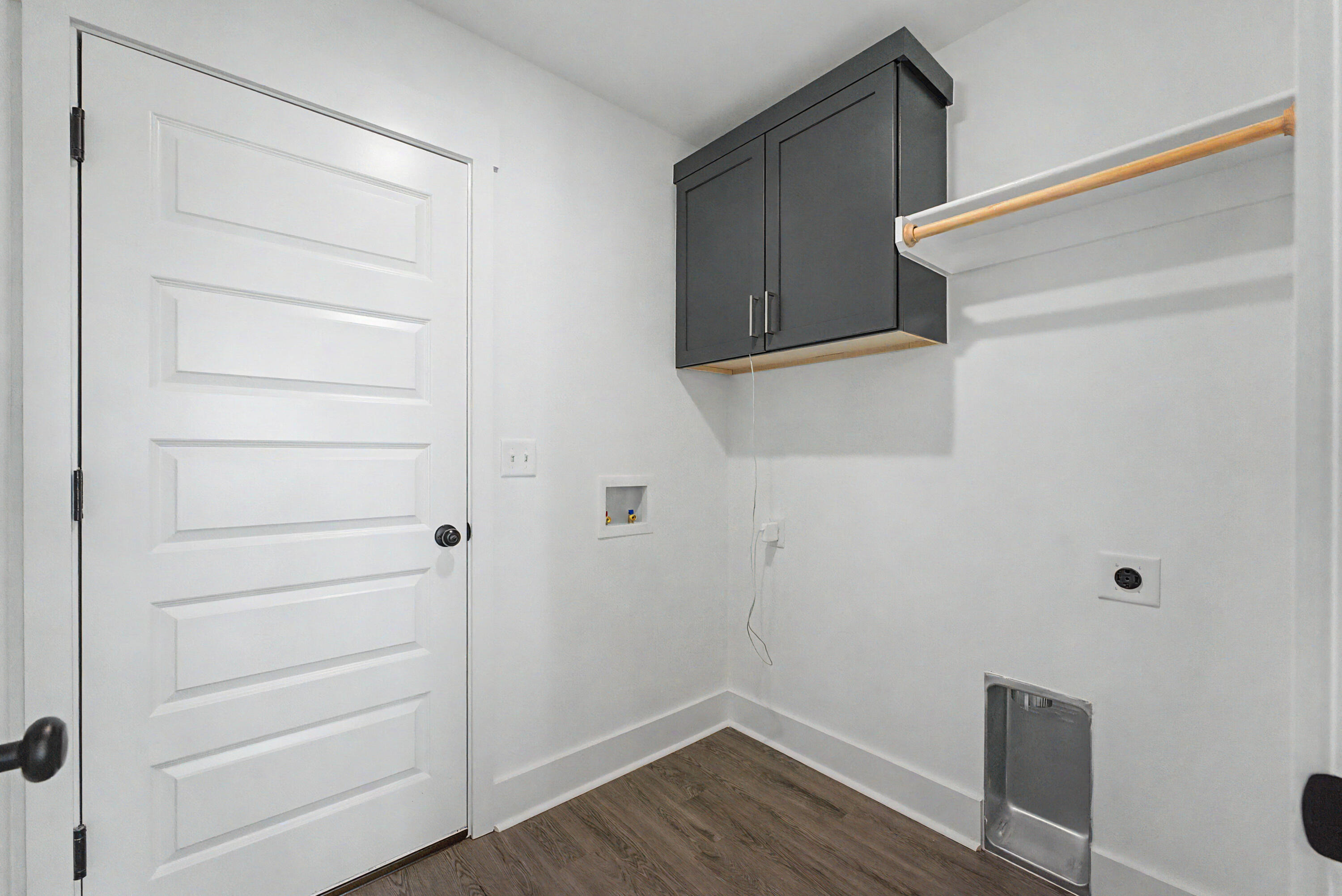 405 Molly Dean Drive Property Photo 6