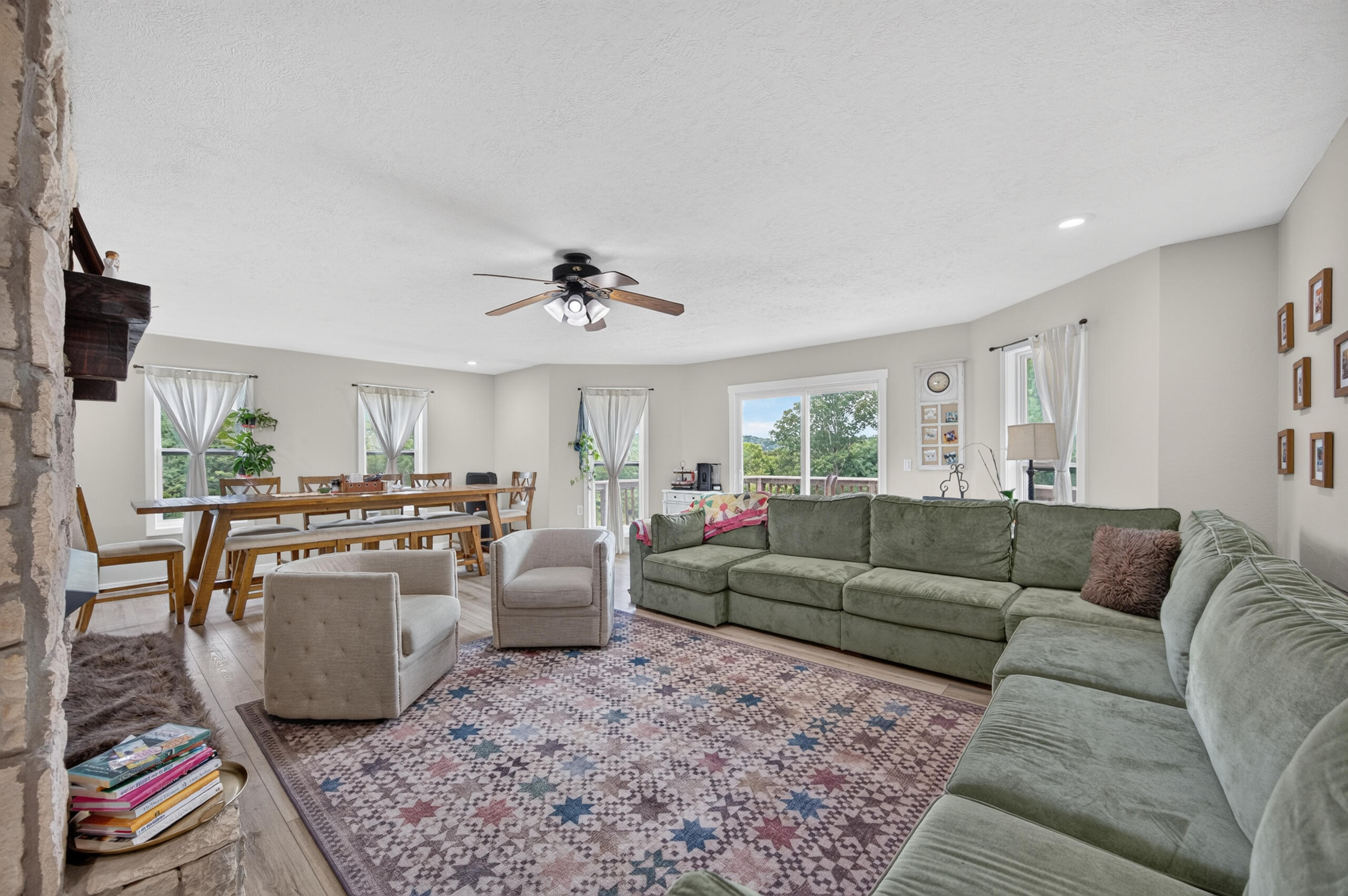 60328416 Property Photo 24