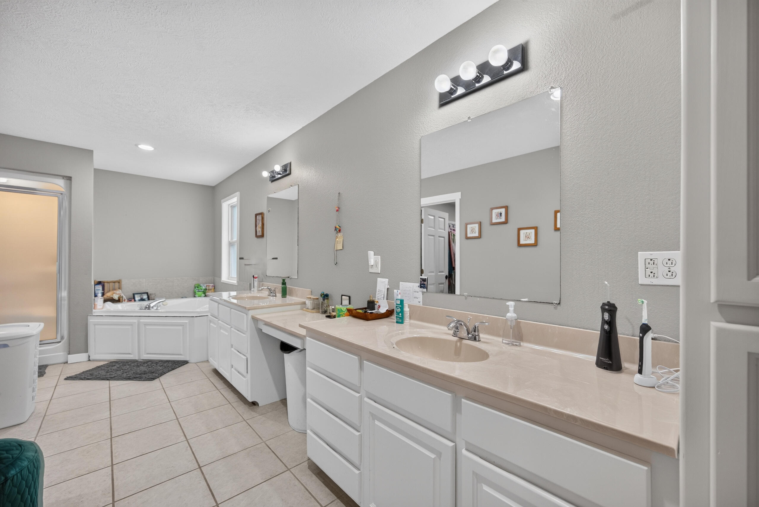 60328416 Property Photo 26