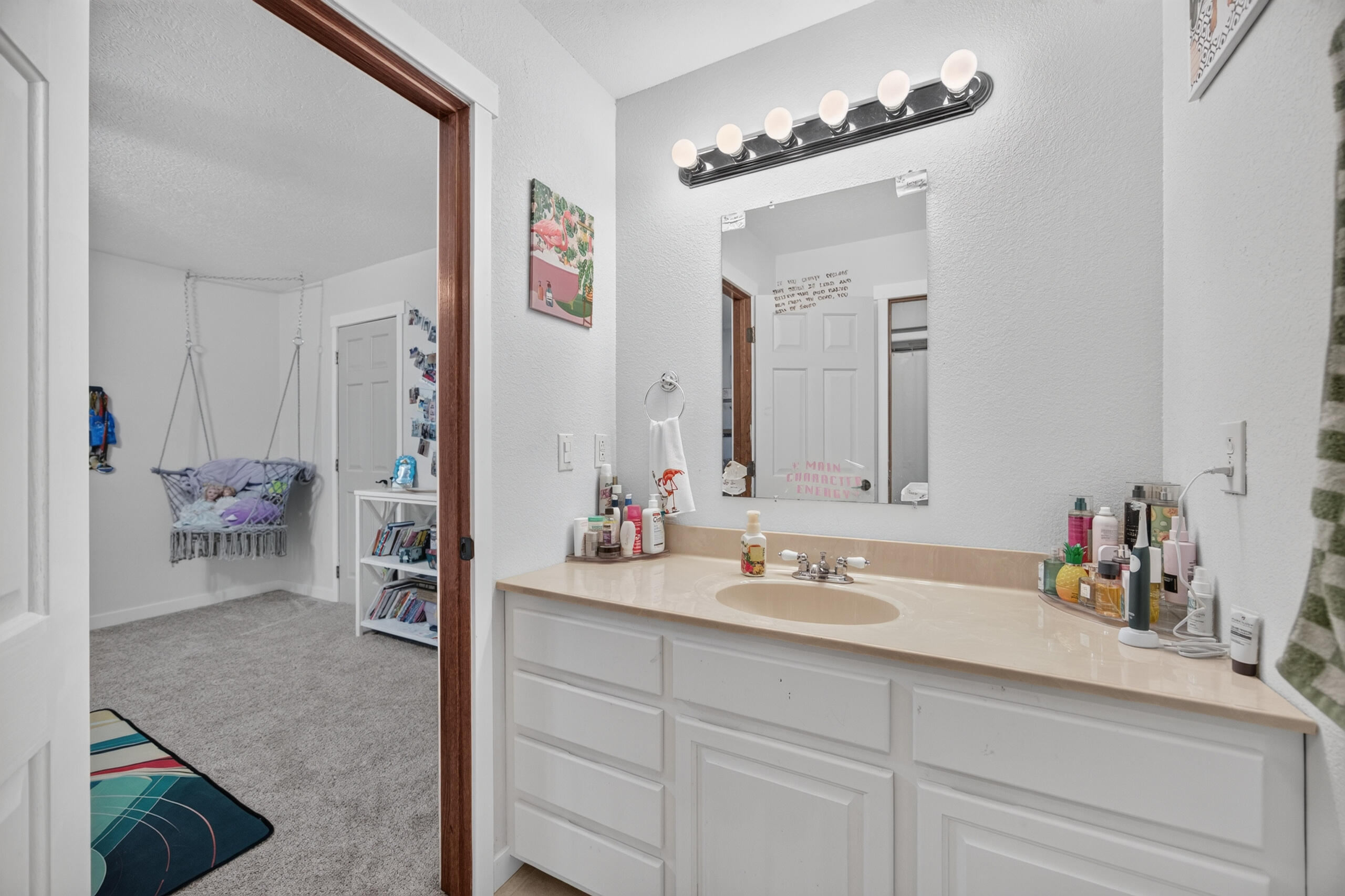 60328416 Property Photo 45