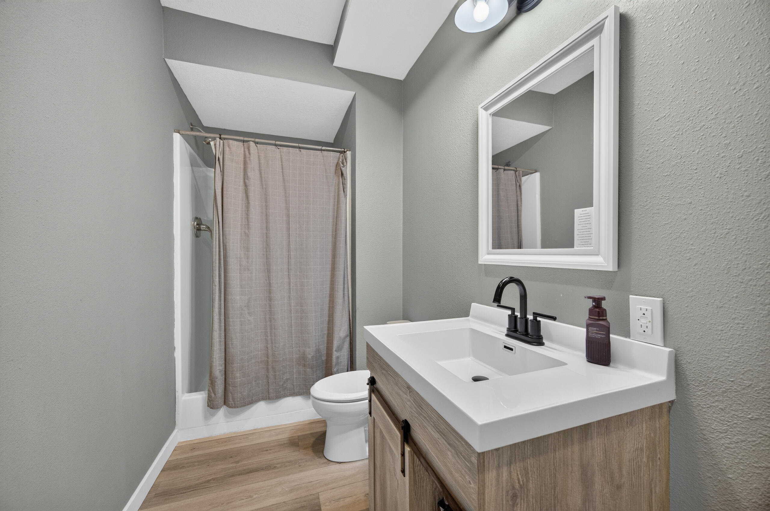 60328416 Property Photo 53