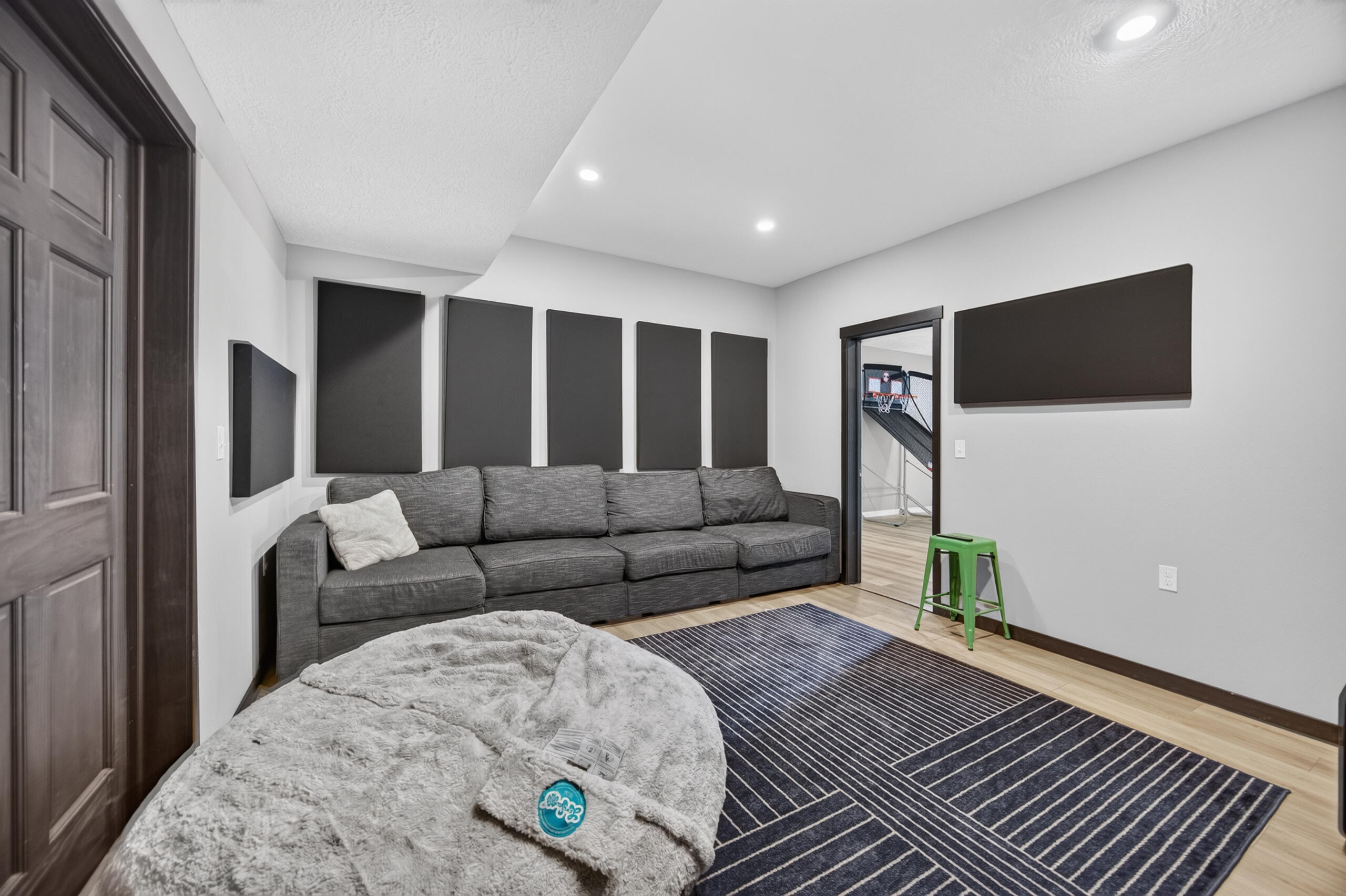 60328416 Property Photo 56