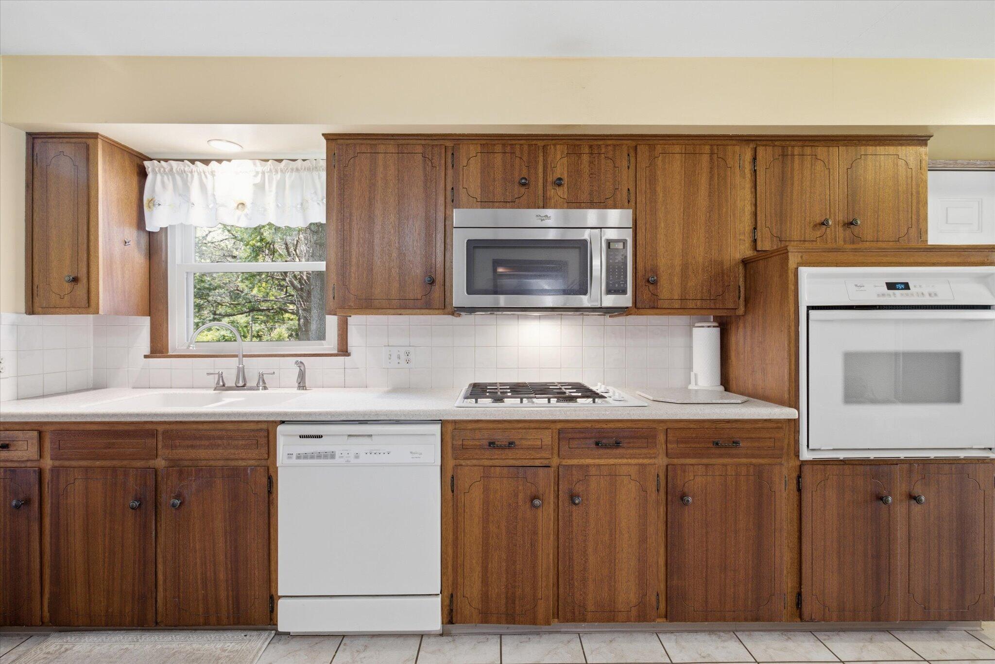 660 West Primrose Street Property Photo 13