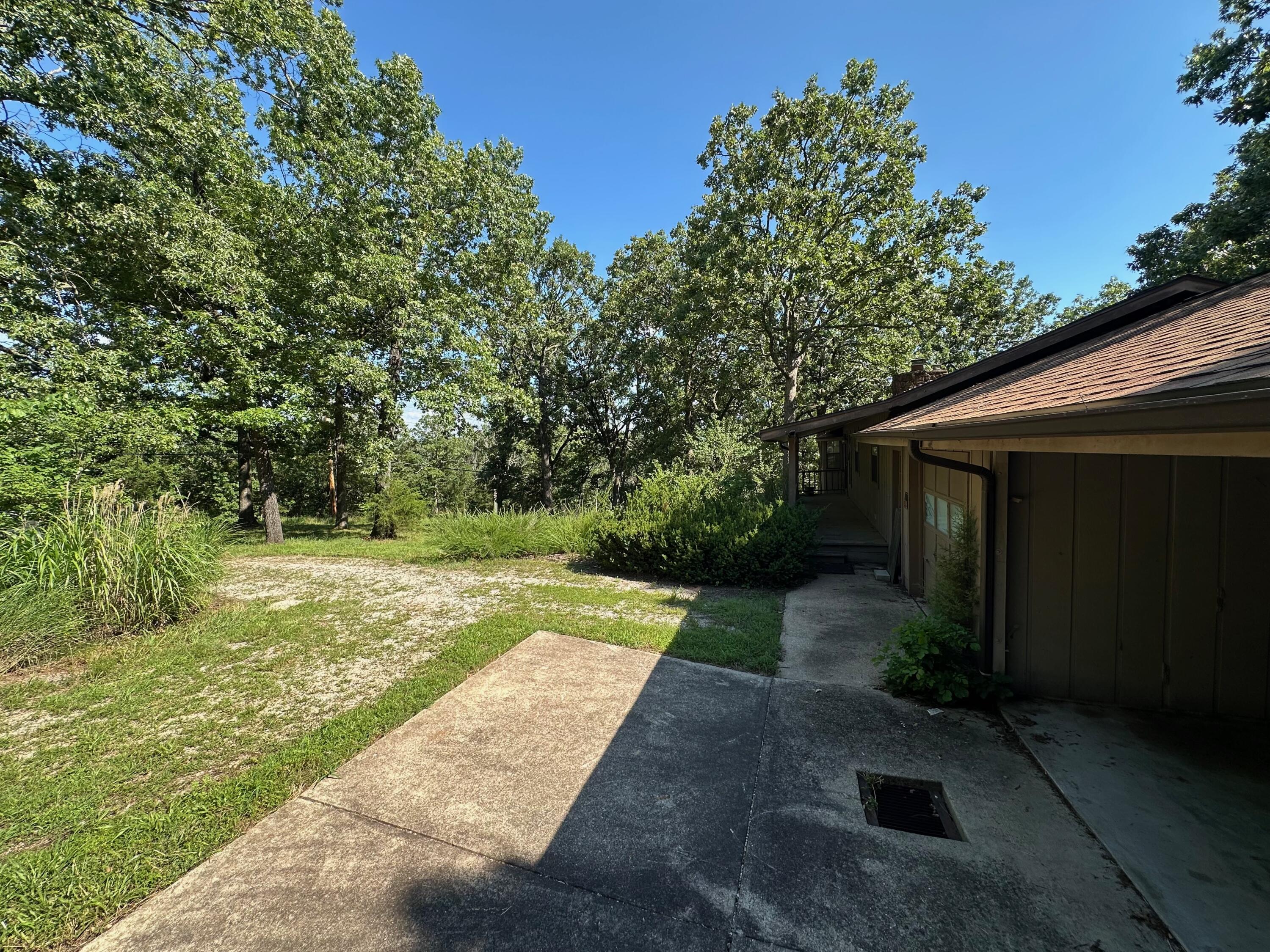 203 Blue Meadows Drive Property Photo 26