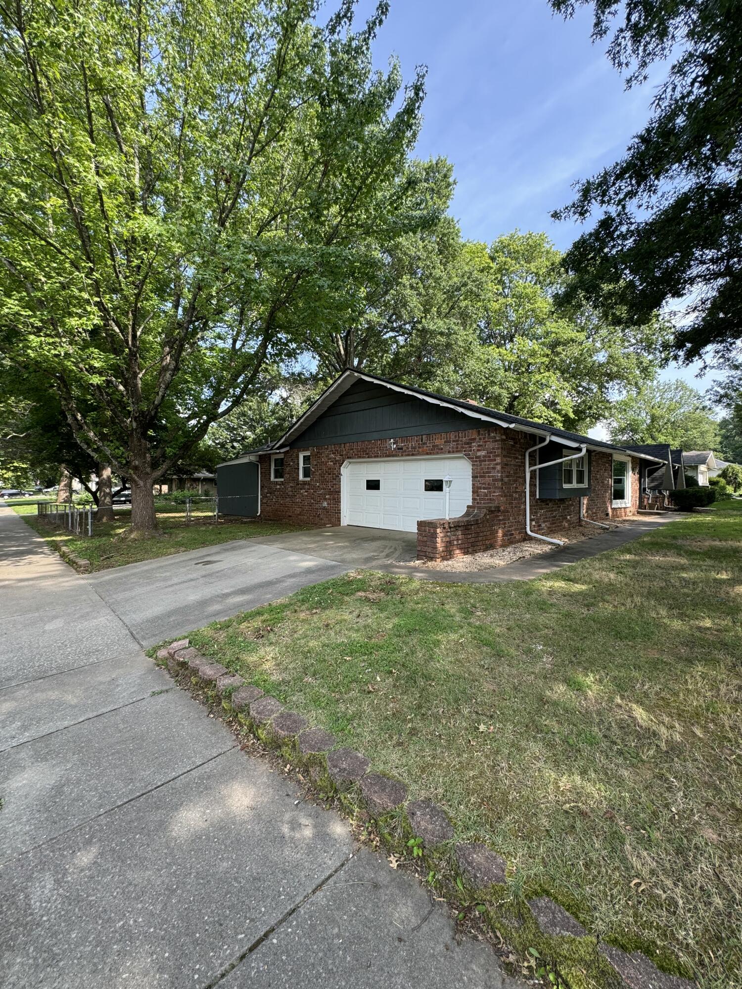 3510 South Broadway Avenue Property Photo 8