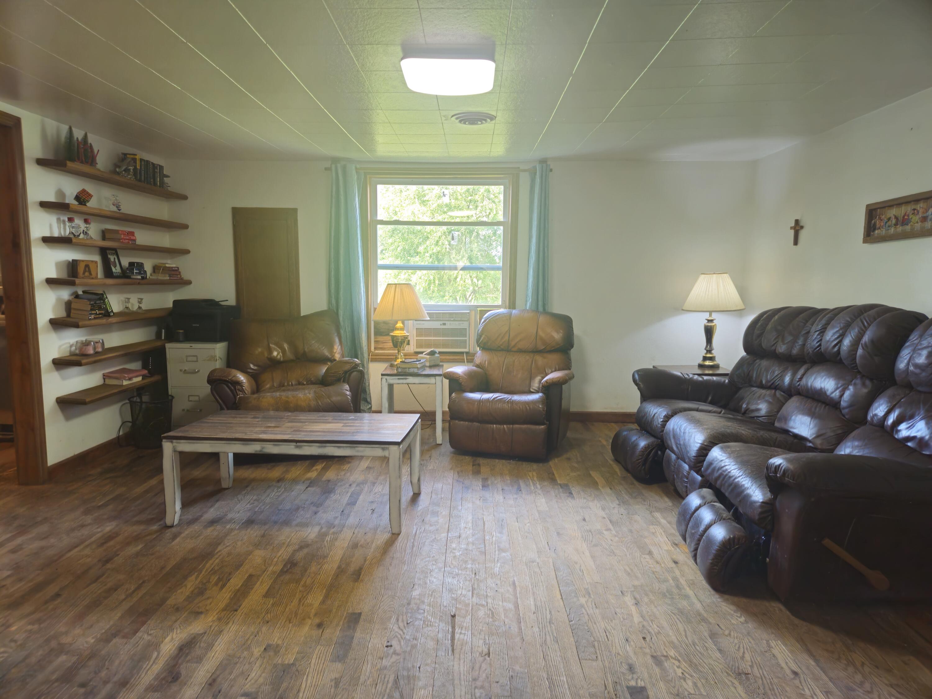 18896 Highway H Property Photo 8