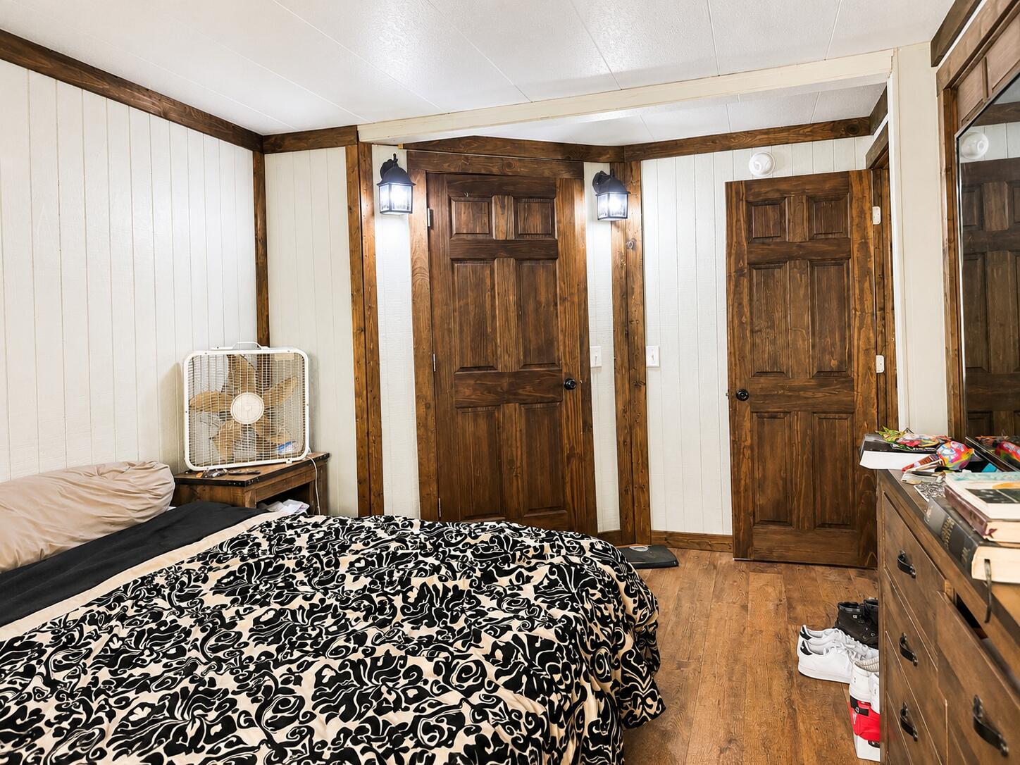22457 Main Street Property Photo 26