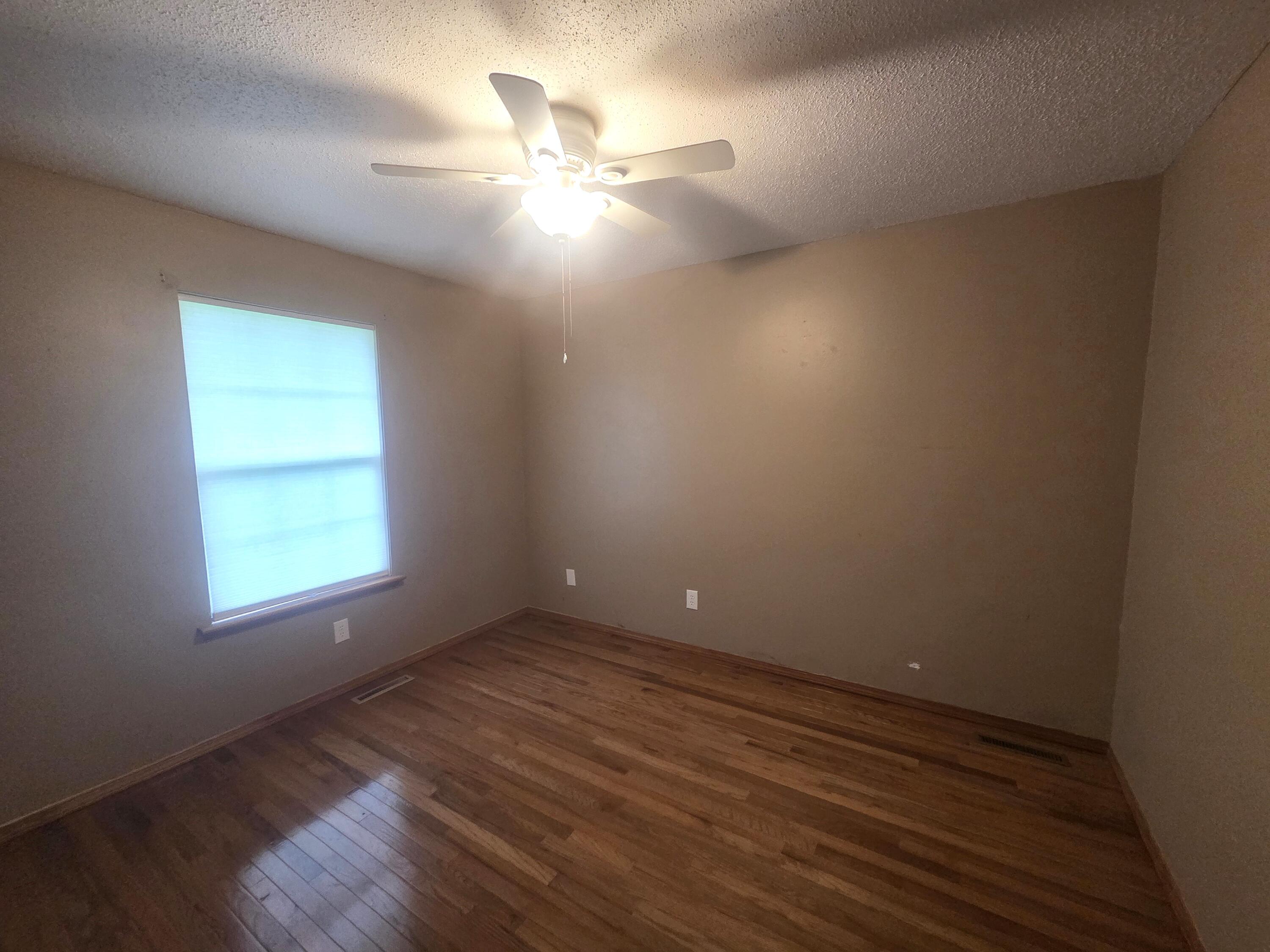 1004 North 11th Avenue Property Photo 17