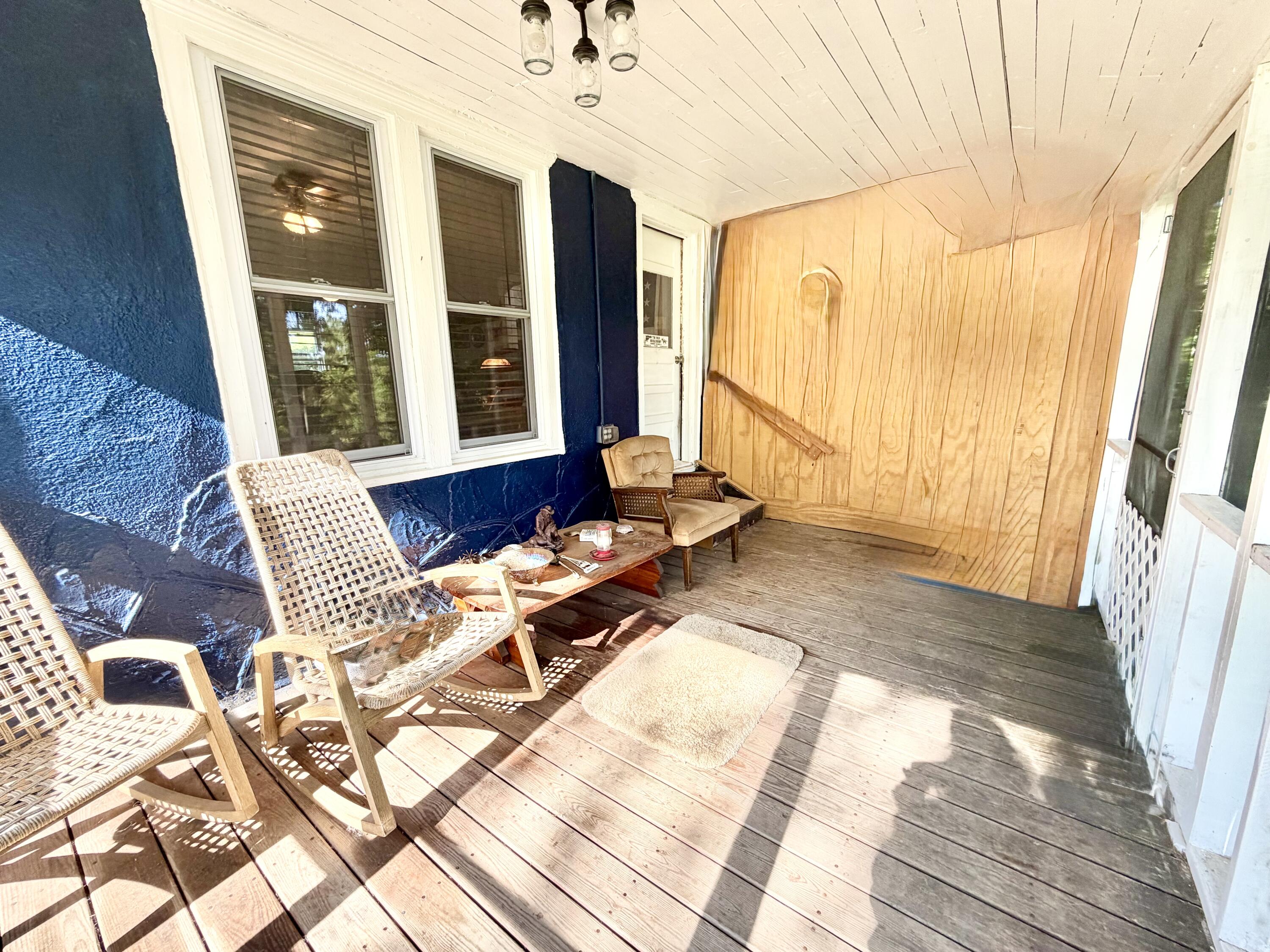 498 South Street Property Photo 8
