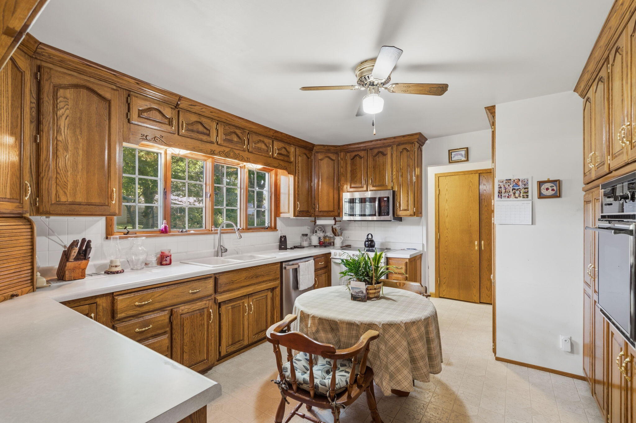 2516 South Sheridan Boulevard Property Photo 7