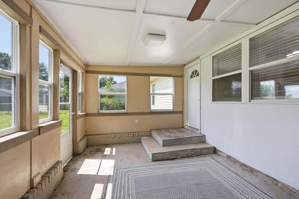 303 Verbryck Street Property Photo 4