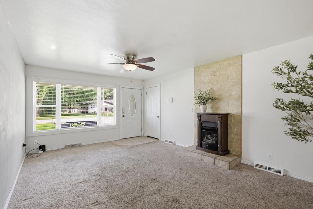 303 Verbryck Street Property Photo 7