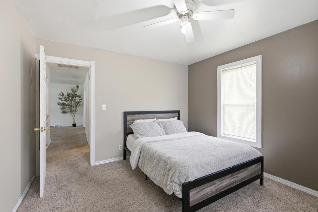 303 Verbryck Street Property Photo 15