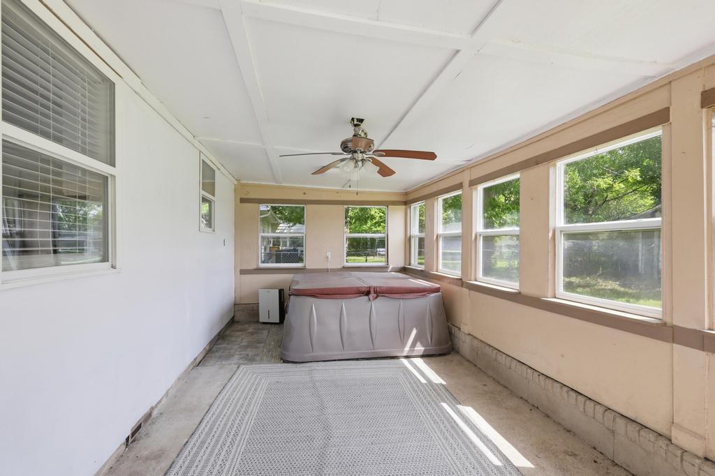 303 Verbryck Street Property Photo 19