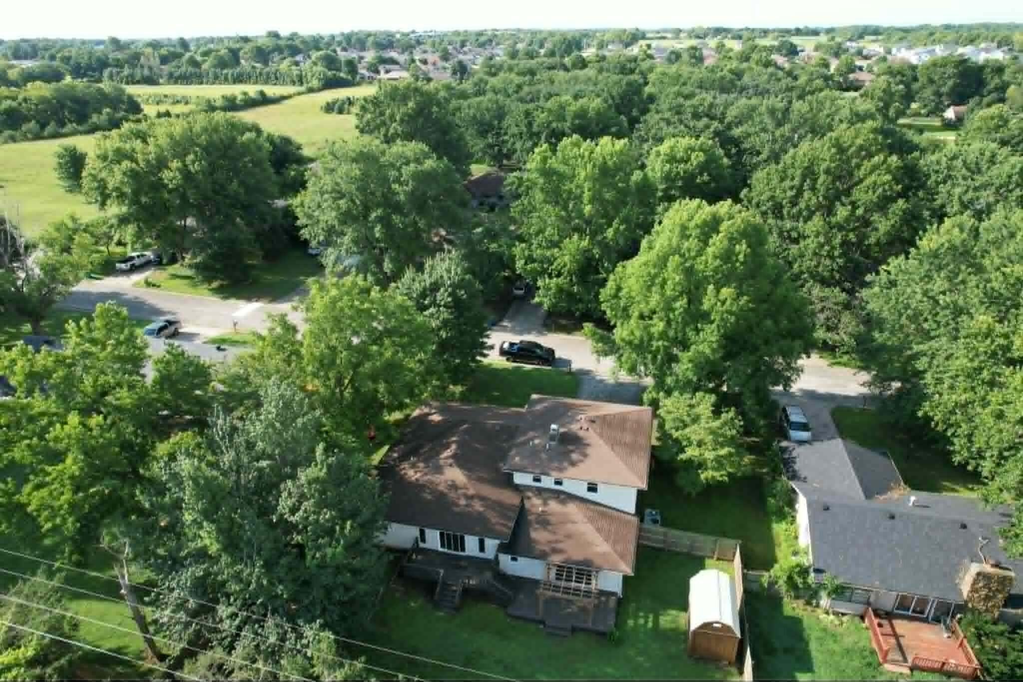 1017 West Meadowview Lane Property Photo 17