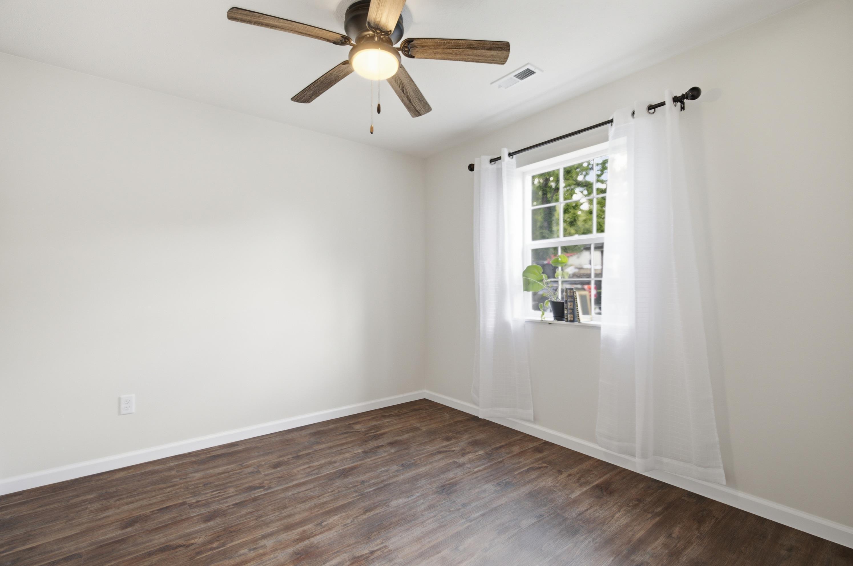 110 West Clinton Street Property Photo 14