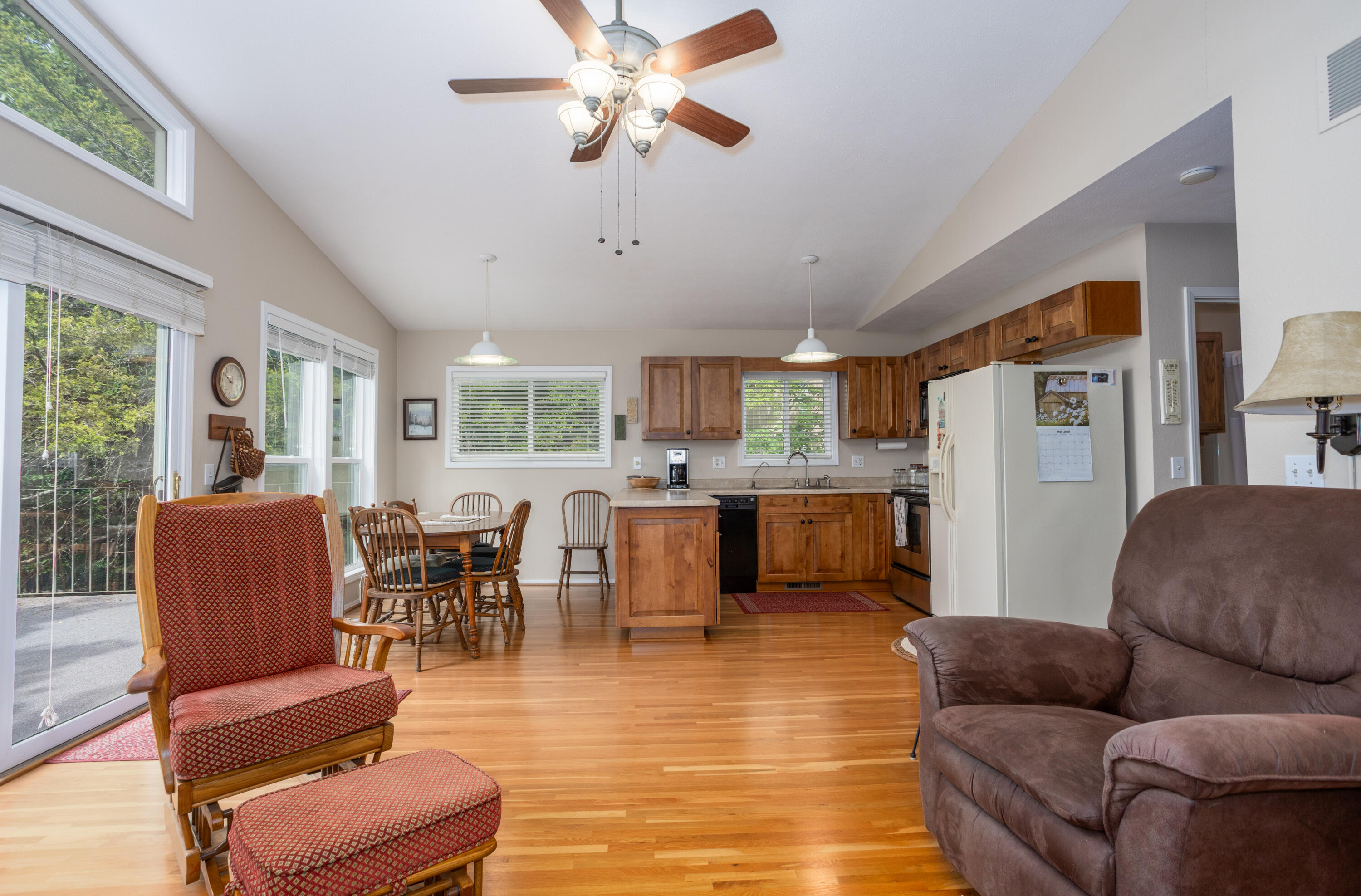 670 Shore Point Road Property Photo 17