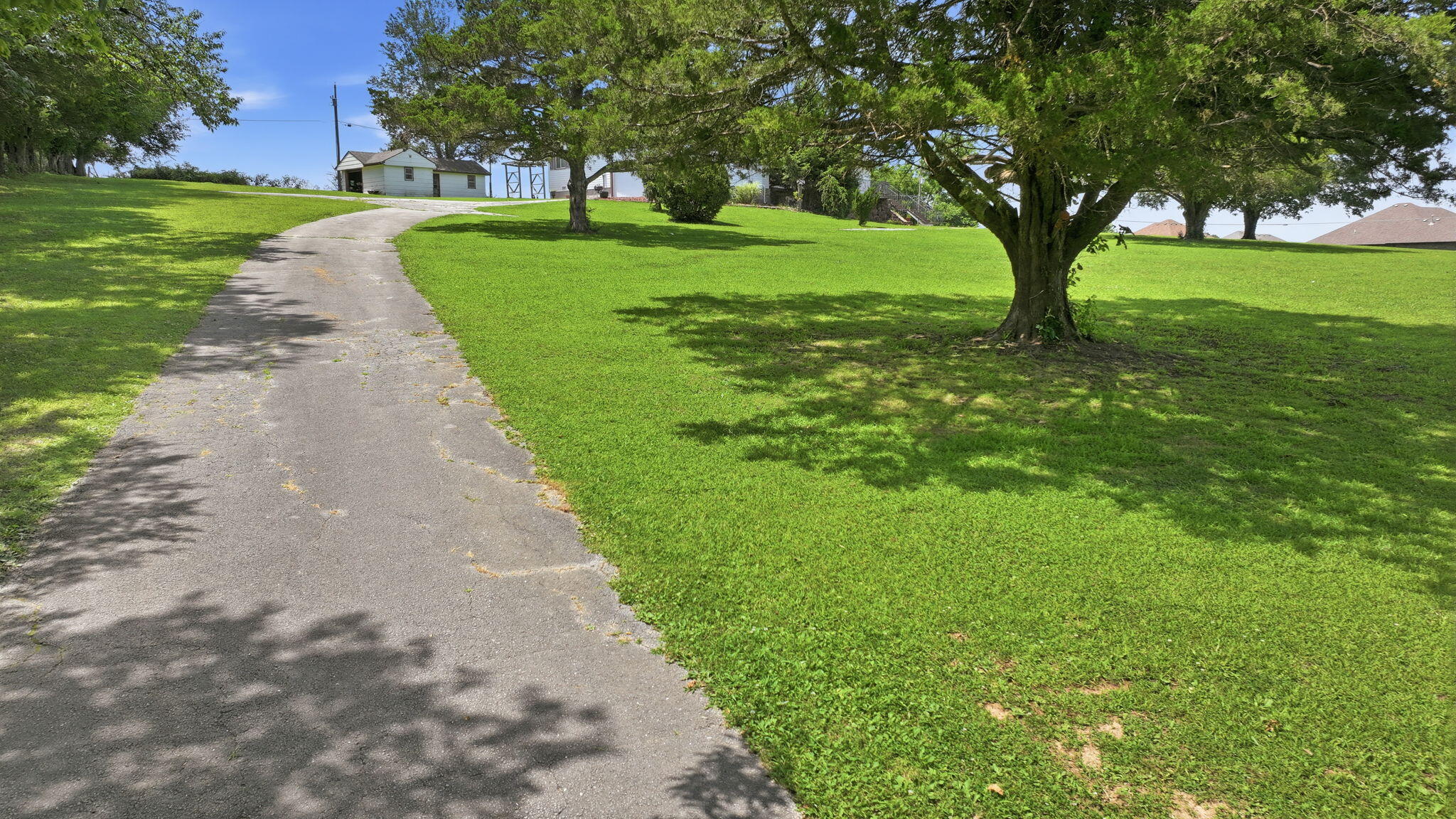 2028 East Mccracken Road Property Photo 7