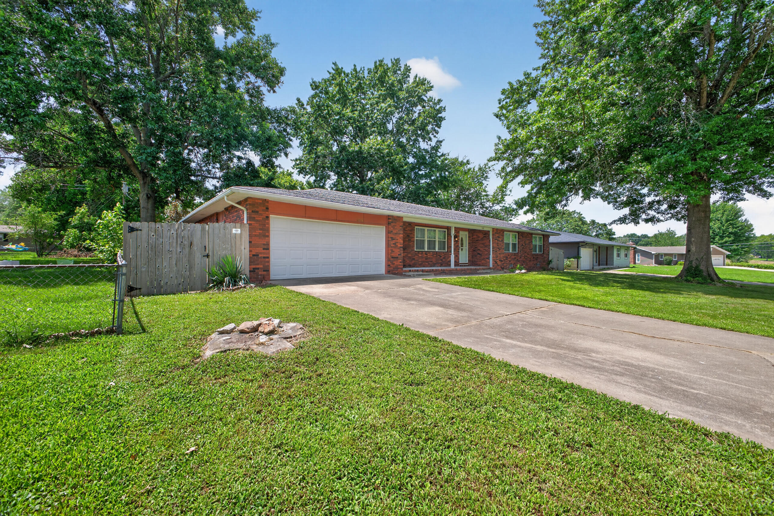 1404 East Lindon Street Property Photo 2
