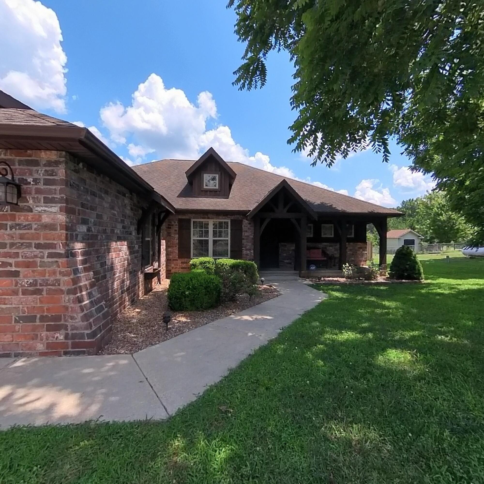 602 Oak Park Boulevard Property Photo 5