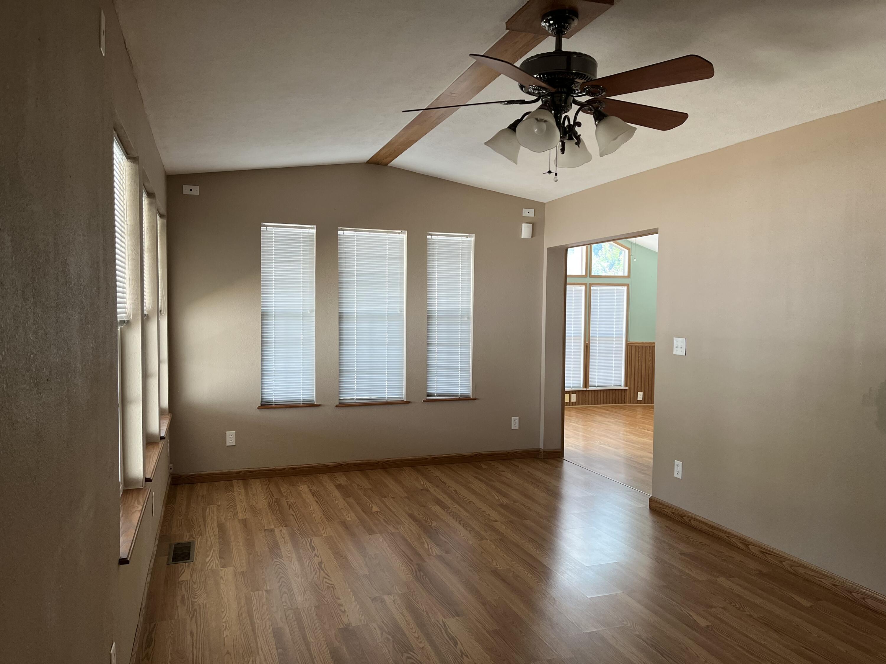 467 Royalty Lane Property Photo 2