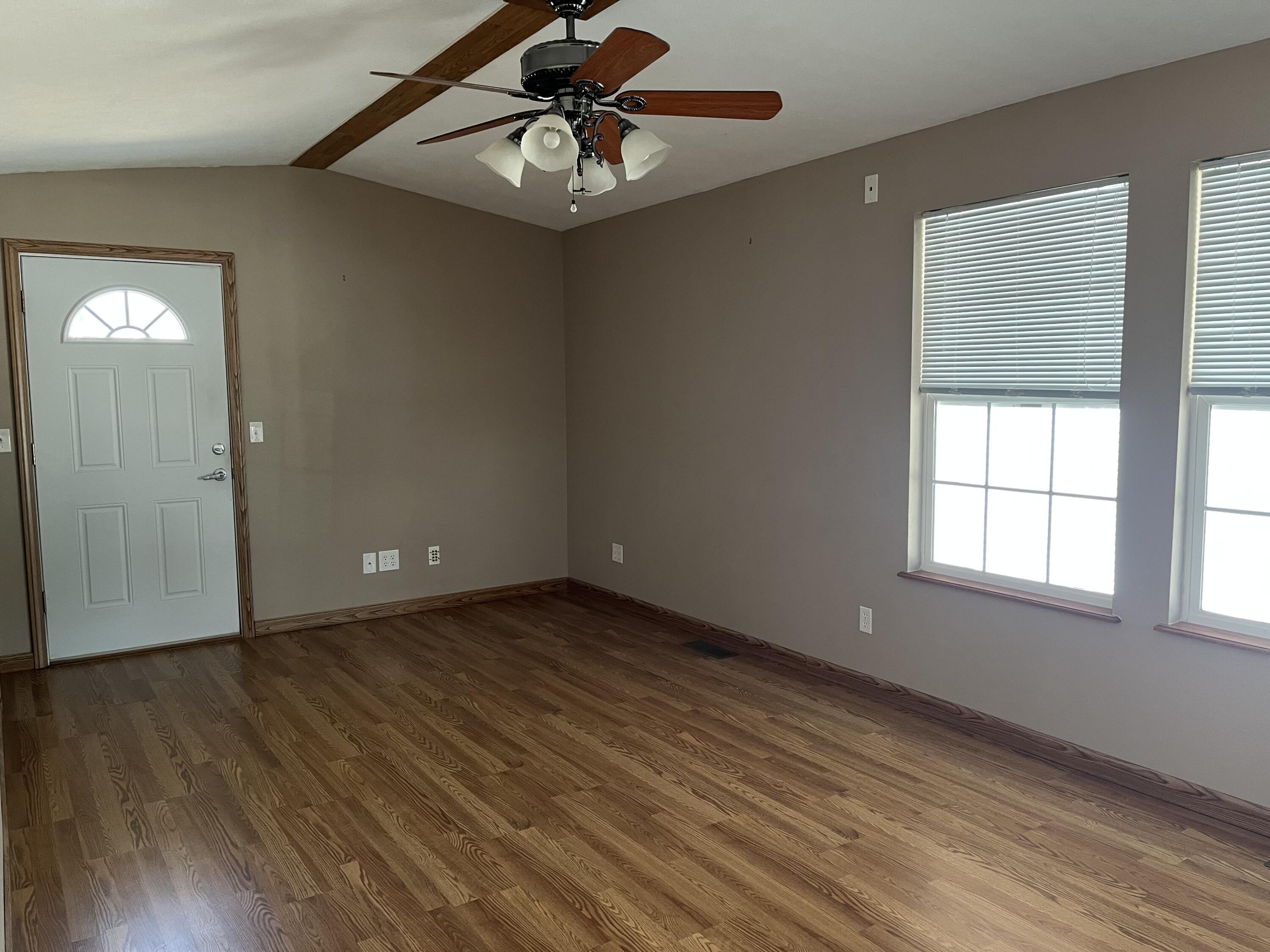 467 Royalty Lane Property Photo 3