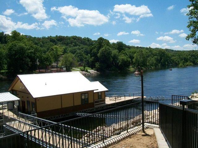 467 Royalty Lane Property Photo 13