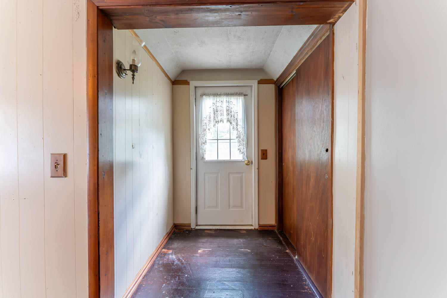 1175 Main Street Property Photo 8