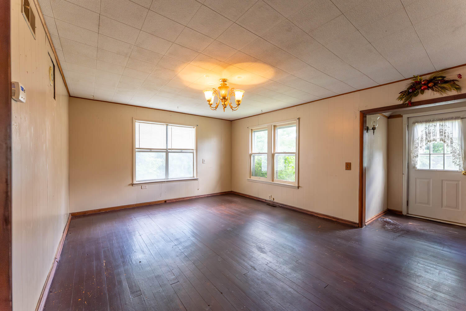 1175 Main Street Property Photo 9