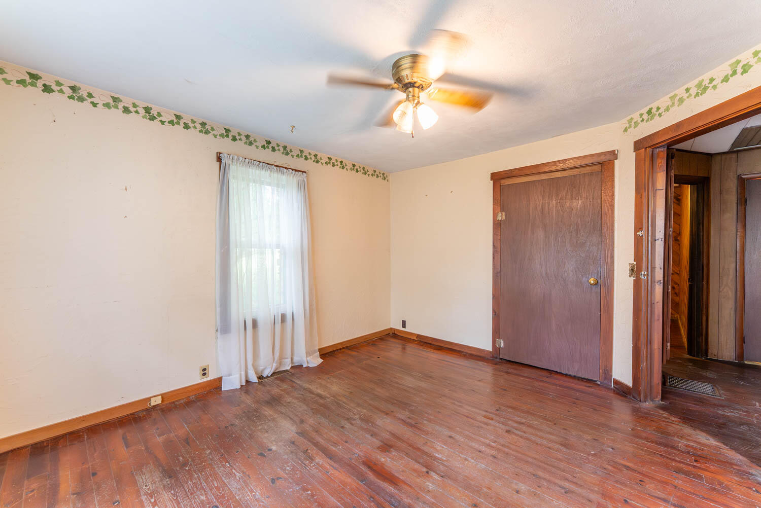 1175 Main Street Property Photo 12