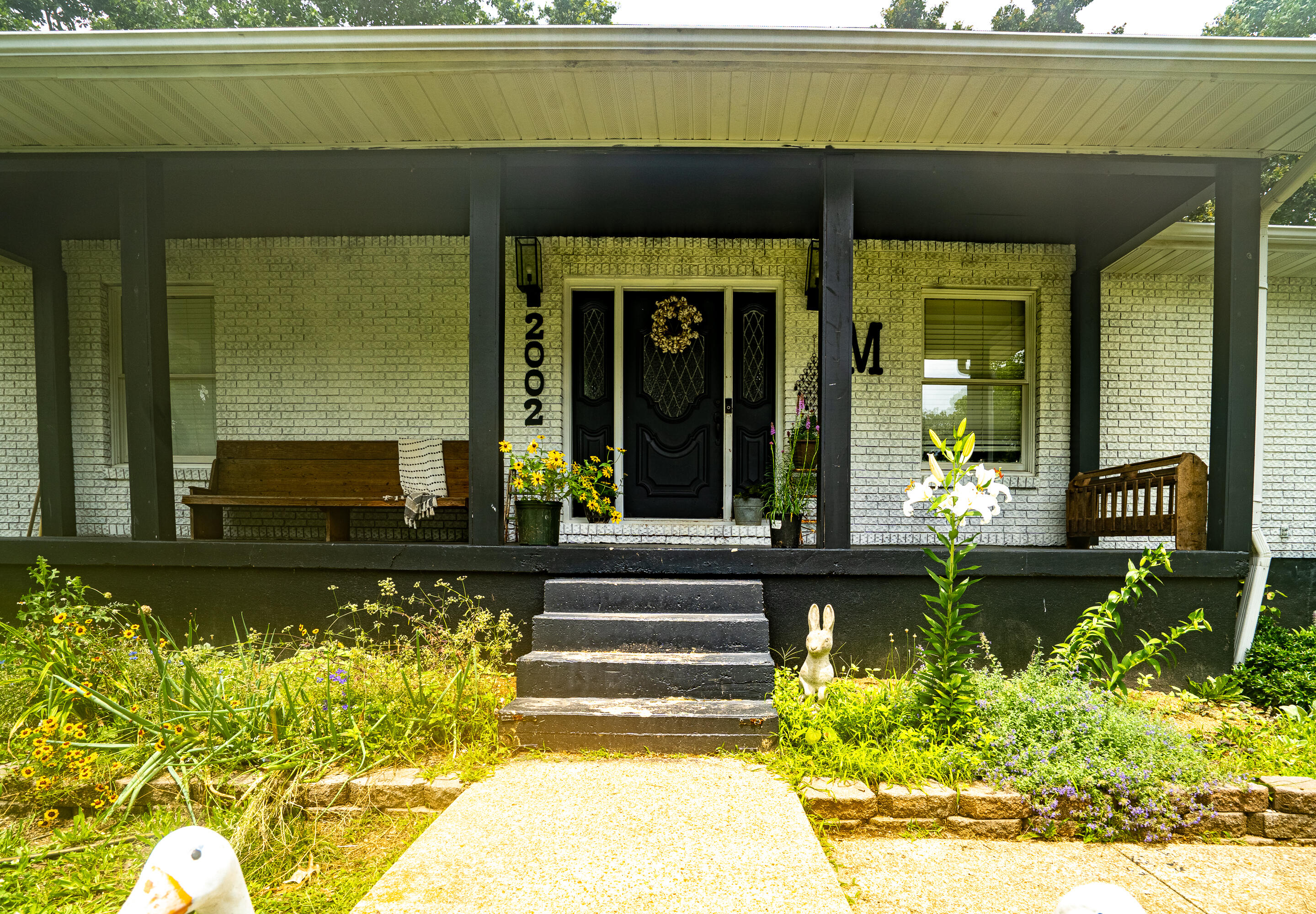 2002 Sycamore Drive Property Photo 11