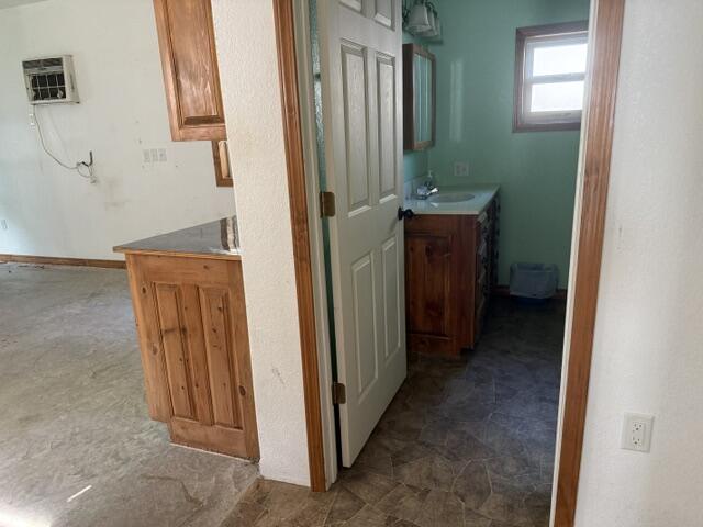 1012 &1008 West 3rd Street Property Photo 24