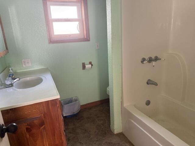 1012 &1008 West 3rd Street Property Photo 25