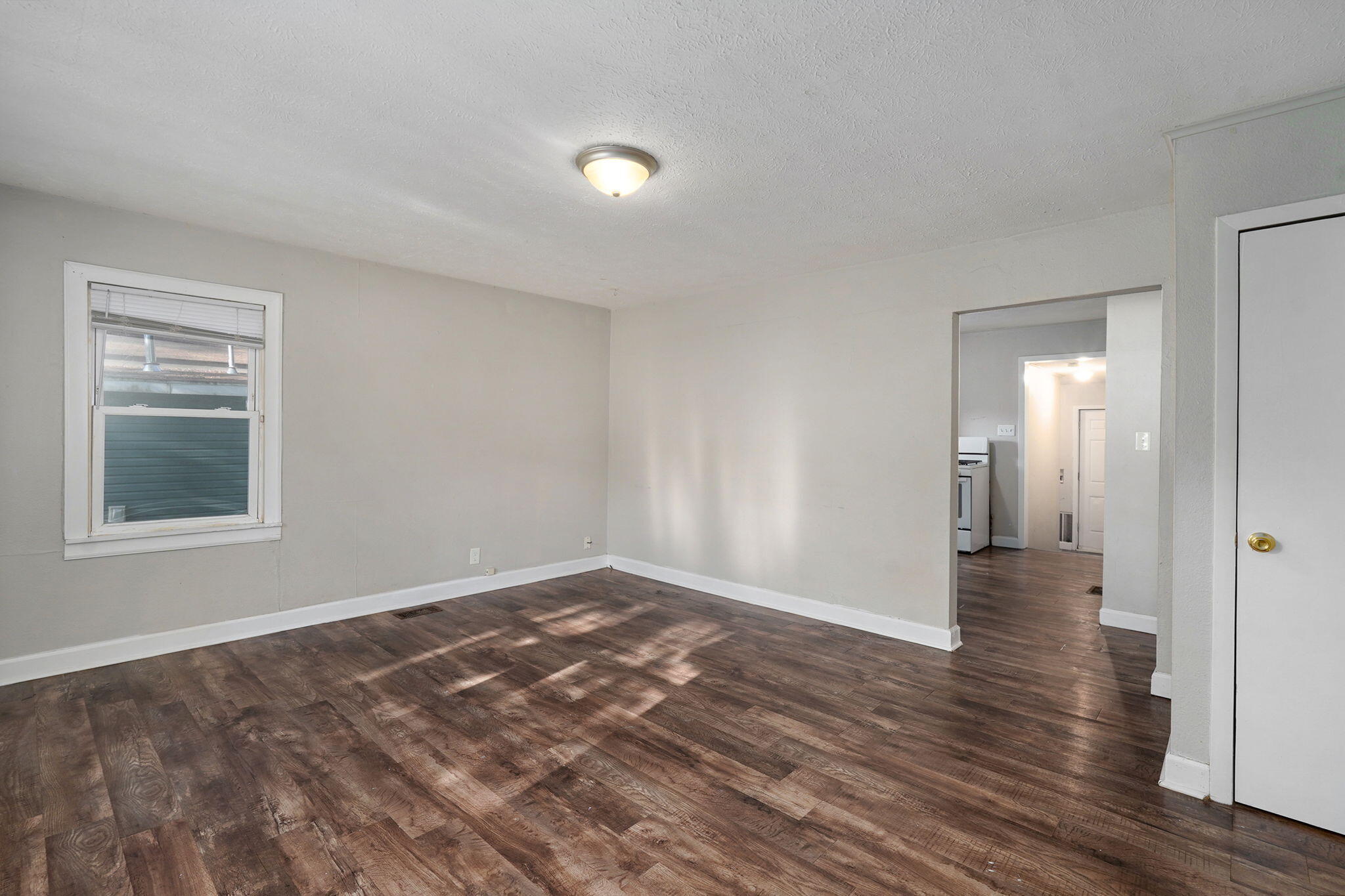 511 North Warren Avenue Property Photo 3