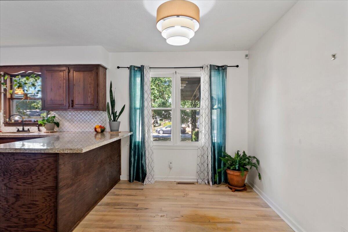 1348 South Arcadia Avenue Property Photo 10