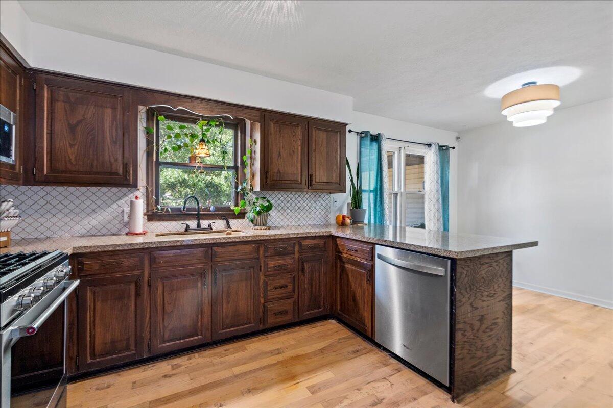 1348 South Arcadia Avenue Property Photo 12