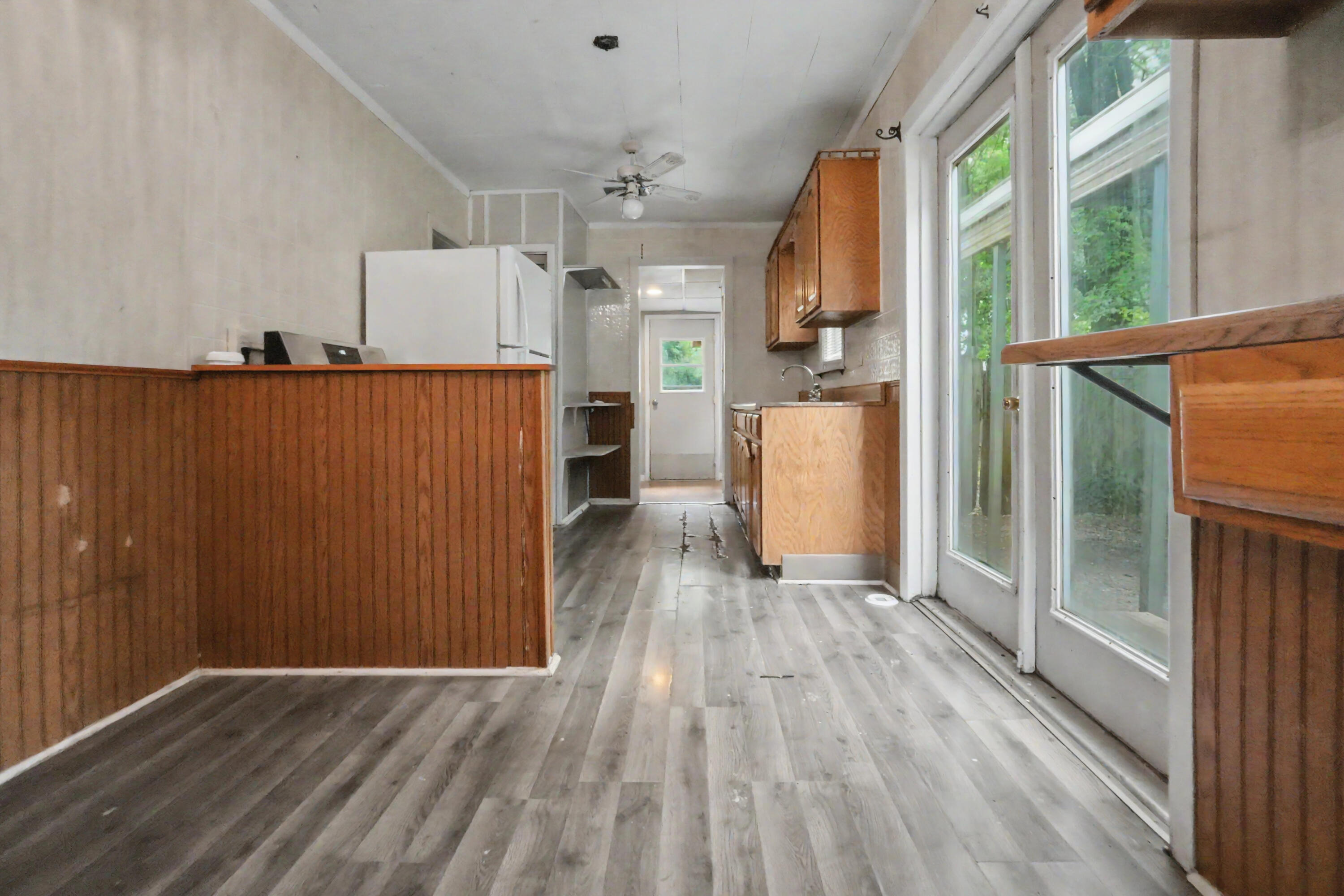 2434 North Pickwick Avenue Property Photo 12